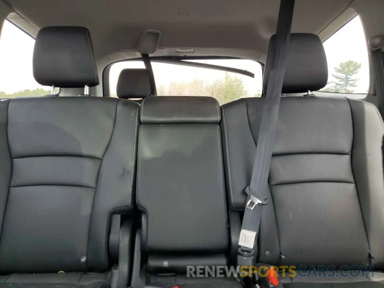 10 Photograph of a damaged car 5FNYF6H20NB066602 HONDA PILOT 2022