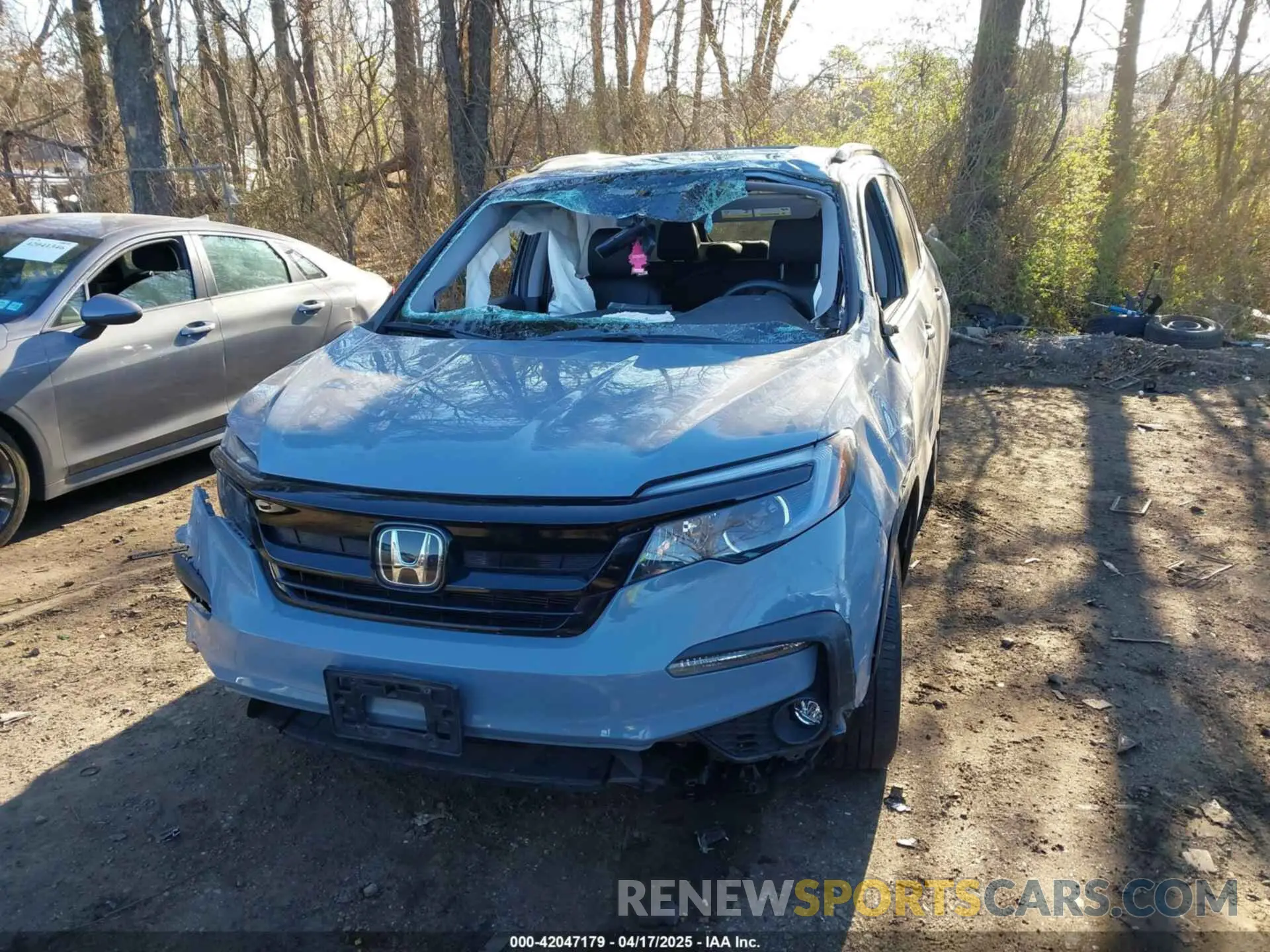 11 Photograph of a damaged car 5FNYF6H21NB089239 HONDA PILOT 2022