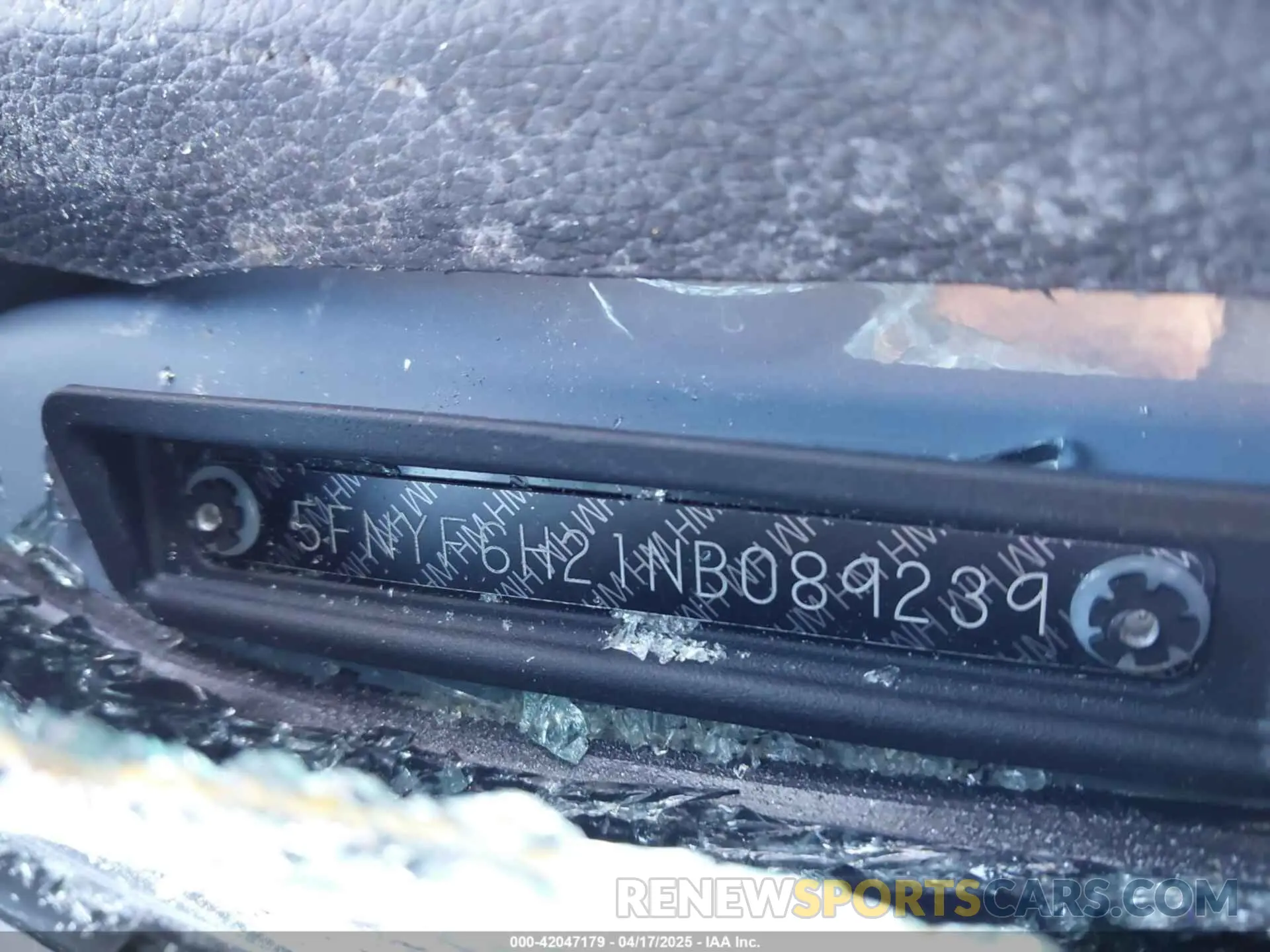 16 Photograph of a damaged car 5FNYF6H21NB089239 HONDA PILOT 2022