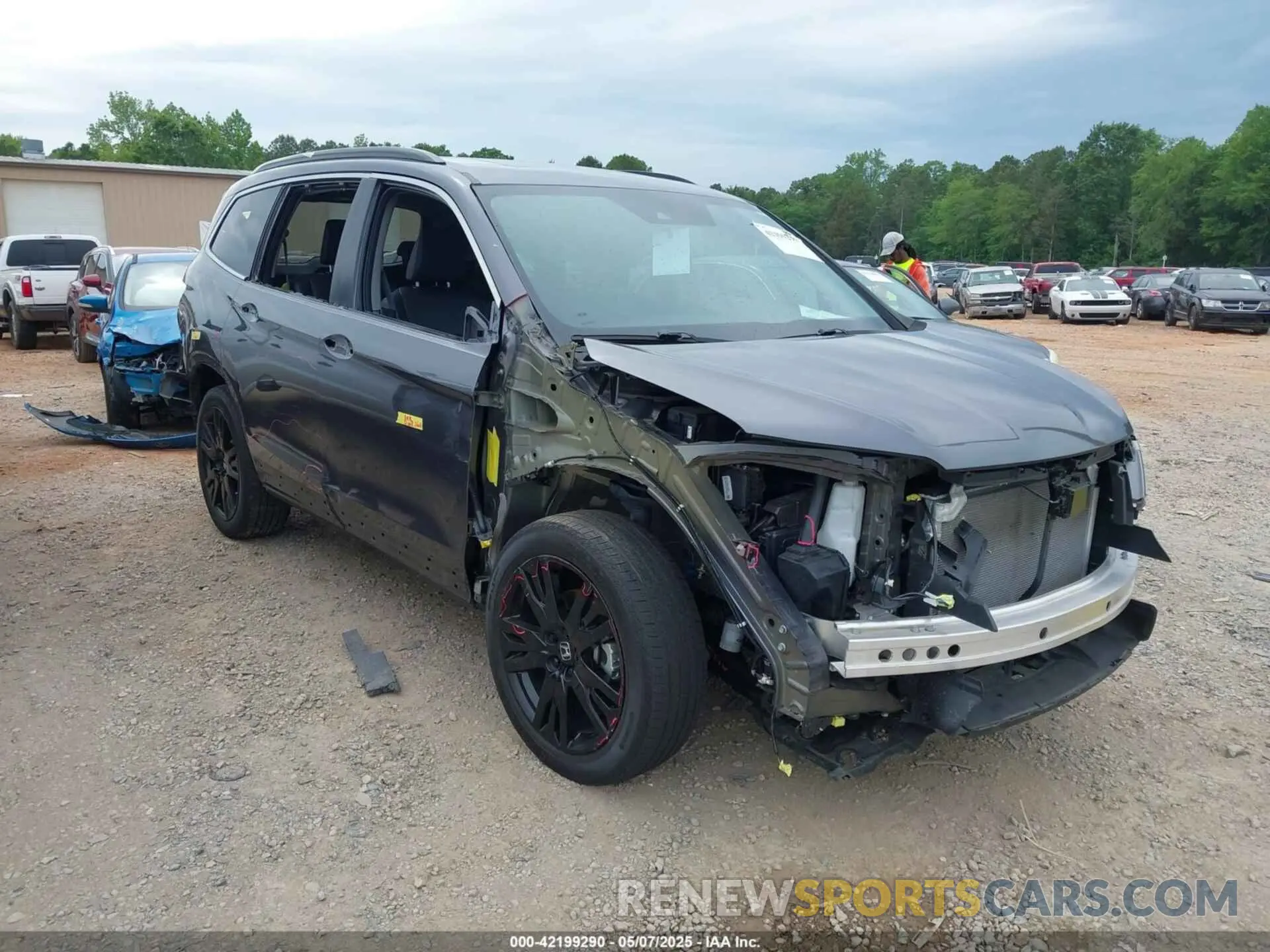 1 Photograph of a damaged car 5FNYF6H21NB096658 HONDA PILOT 2022