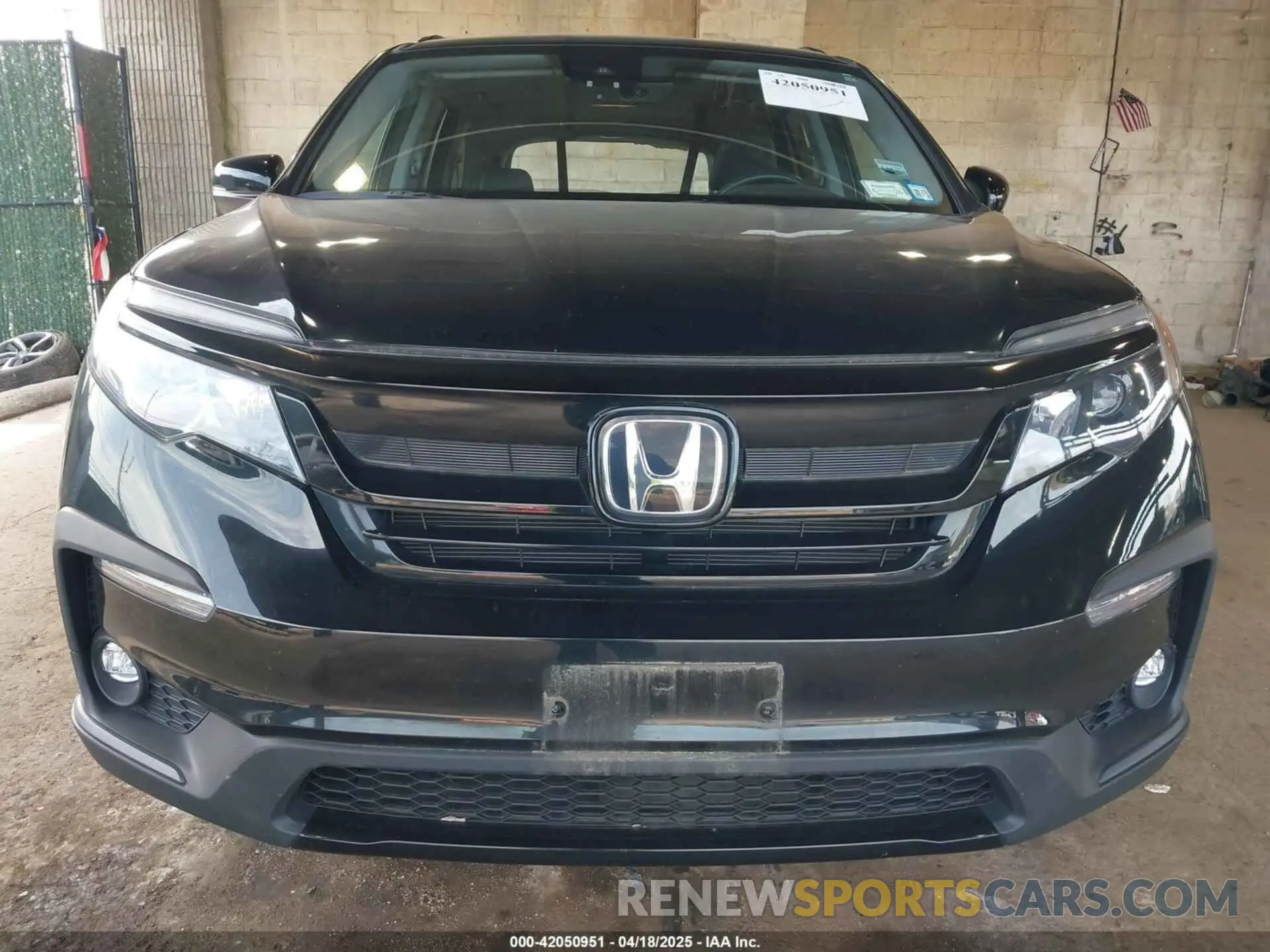 11 Photograph of a damaged car 5FNYF6H23NB050829 HONDA PILOT 2022