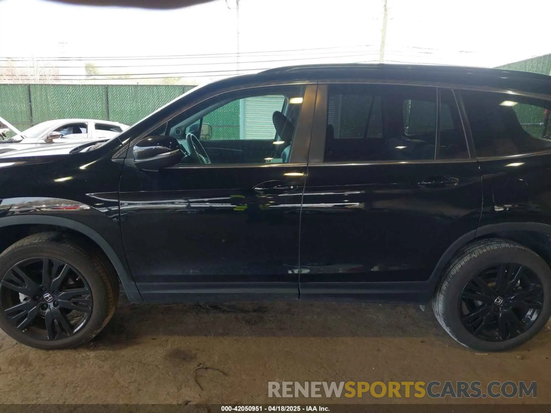 13 Photograph of a damaged car 5FNYF6H23NB050829 HONDA PILOT 2022
