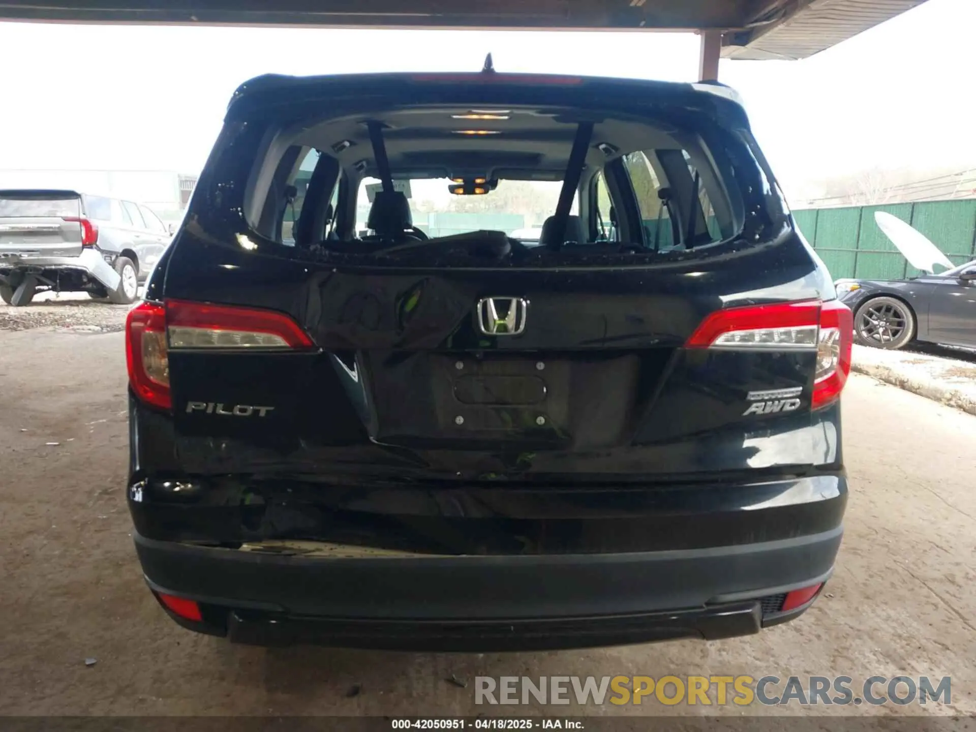15 Photograph of a damaged car 5FNYF6H23NB050829 HONDA PILOT 2022