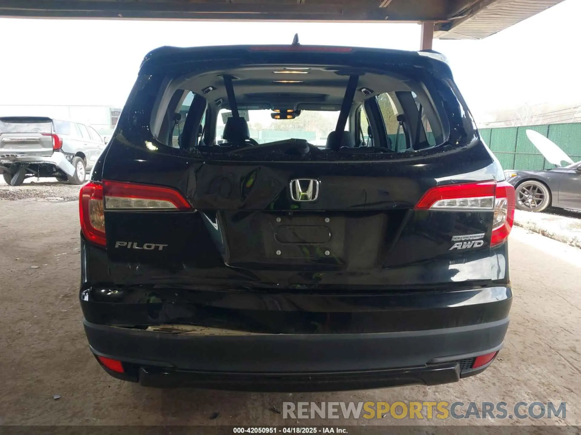 6 Photograph of a damaged car 5FNYF6H23NB050829 HONDA PILOT 2022