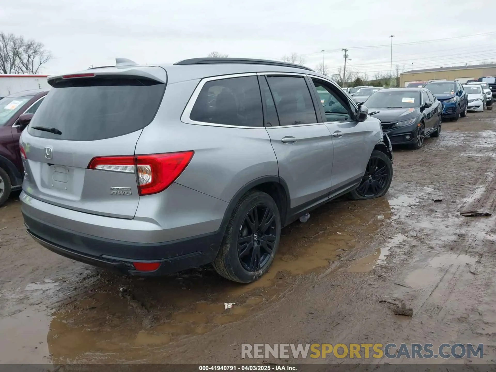 4 Photograph of a damaged car 5FNYF6H23NB066500 HONDA PILOT 2022