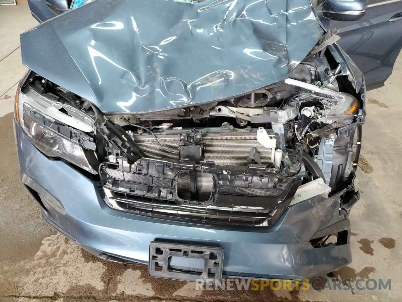 12 Photograph of a damaged car 5FNYF6H24NB010940 HONDA PILOT 2022