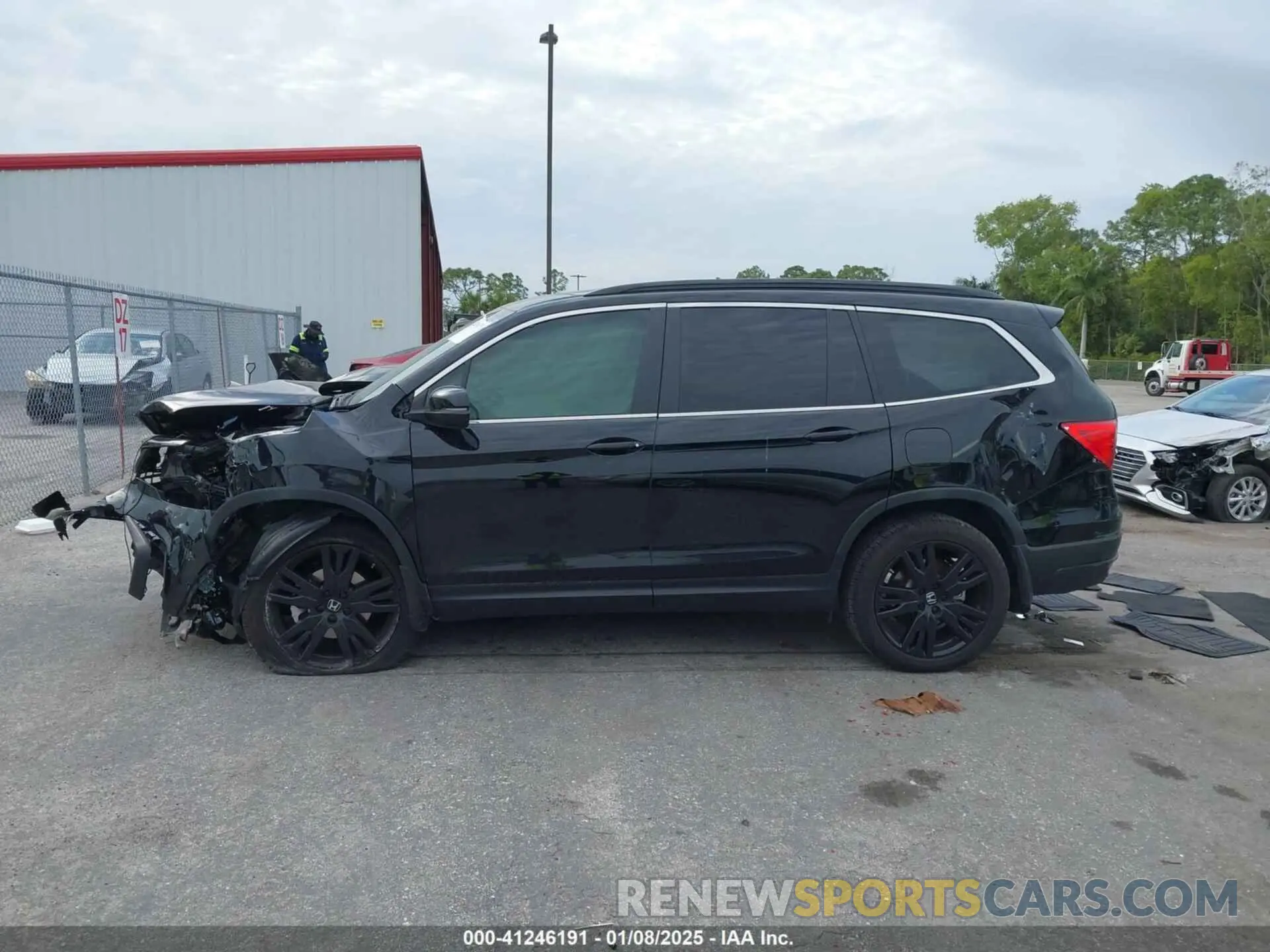 14 Photograph of a damaged car 5FNYF6H24NB098940 HONDA PILOT 2022