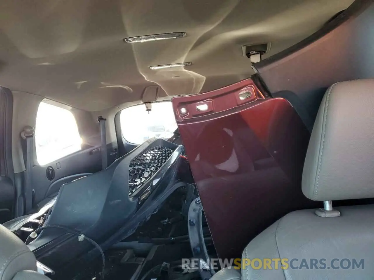 10 Photograph of a damaged car 5FNYF6H25NB033756 HONDA PILOT 2022