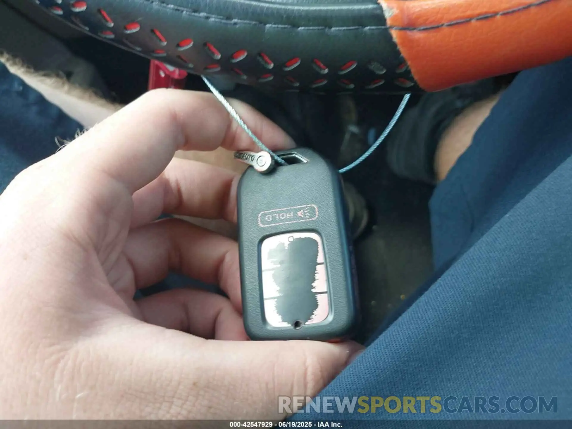 11 Photograph of a damaged car 5FNYF6H25NB043073 HONDA PILOT 2022