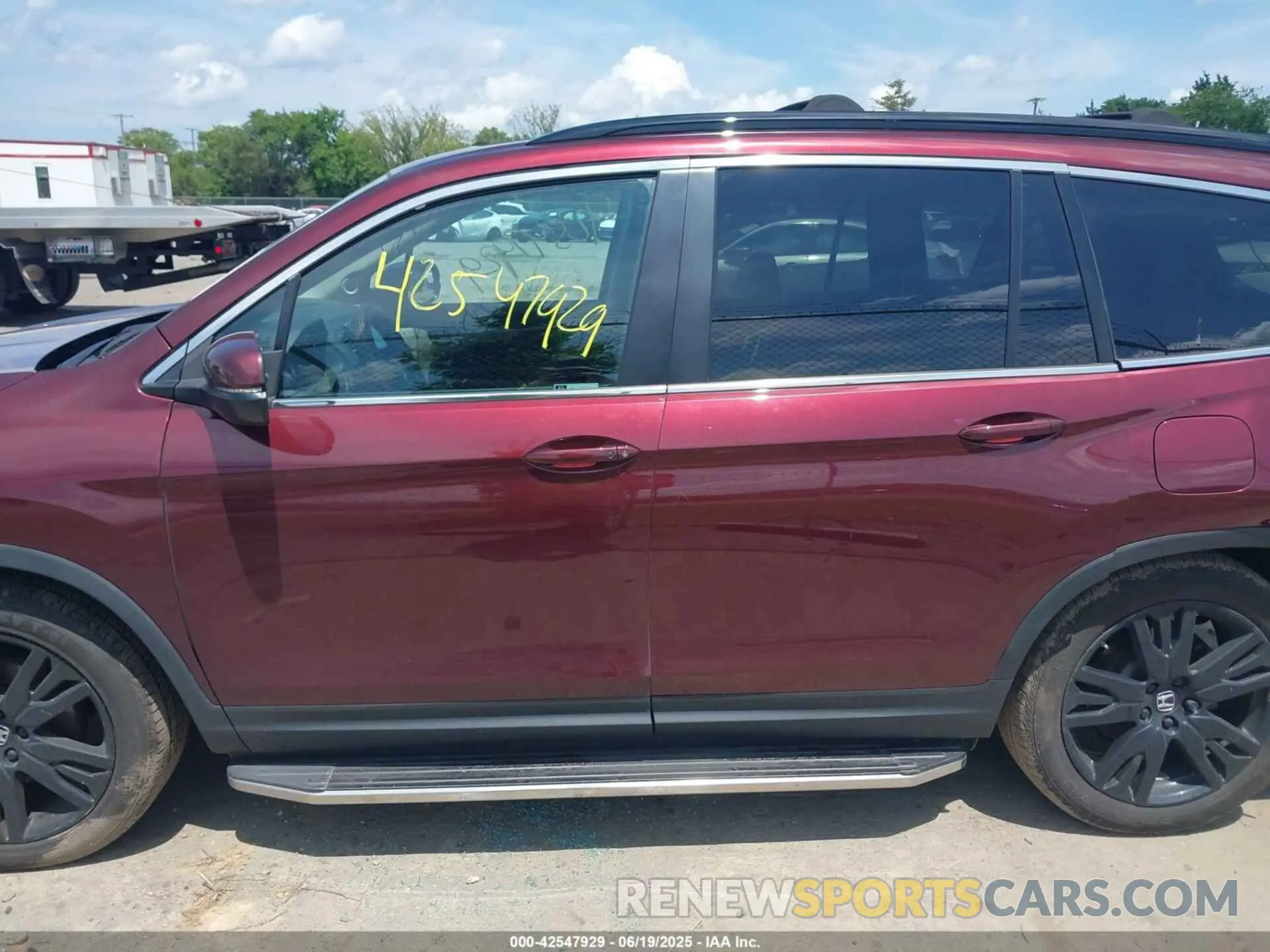 14 Photograph of a damaged car 5FNYF6H25NB043073 HONDA PILOT 2022