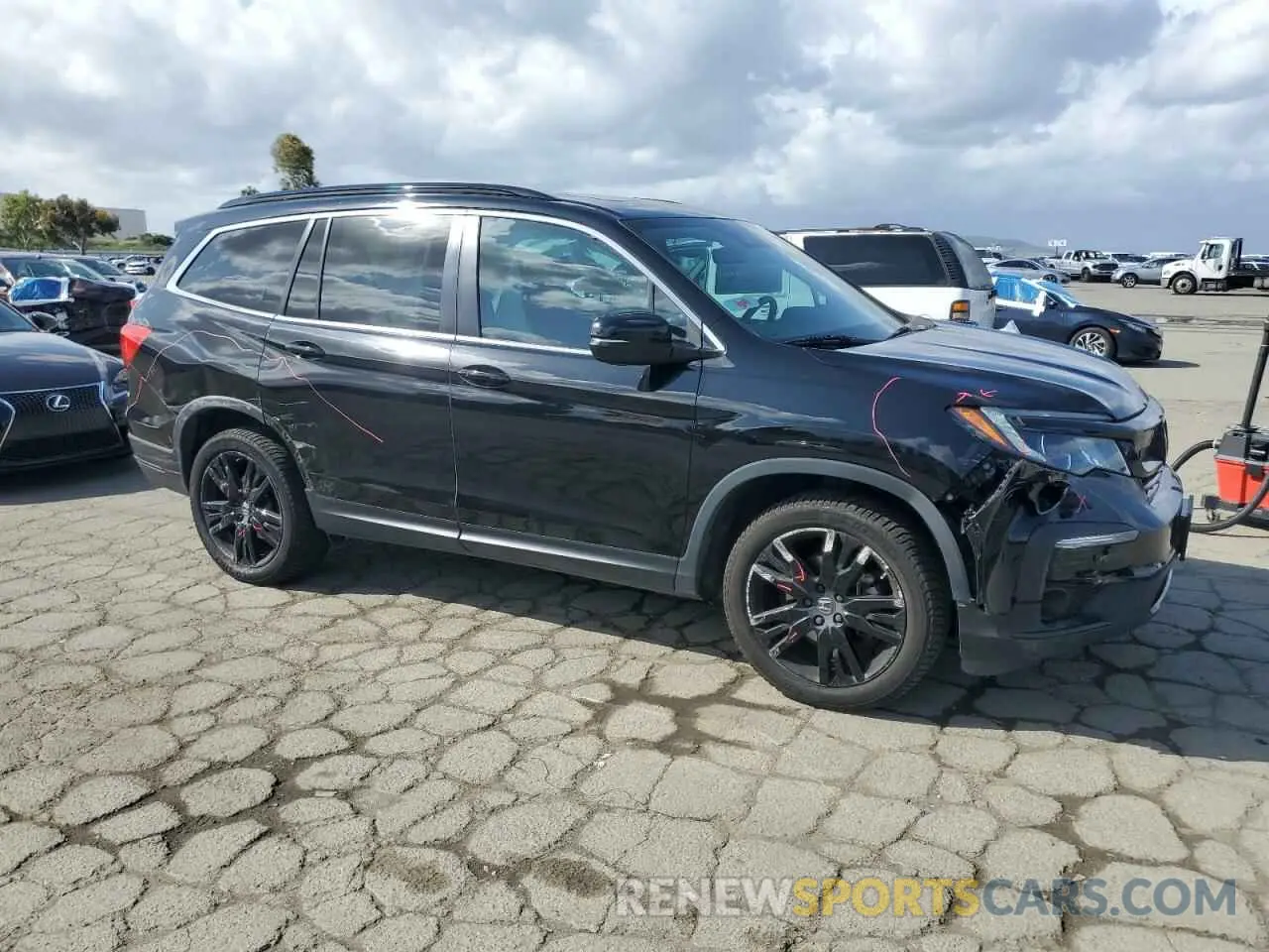 4 Photograph of a damaged car 5FNYF6H25NB055899 HONDA PILOT 2022