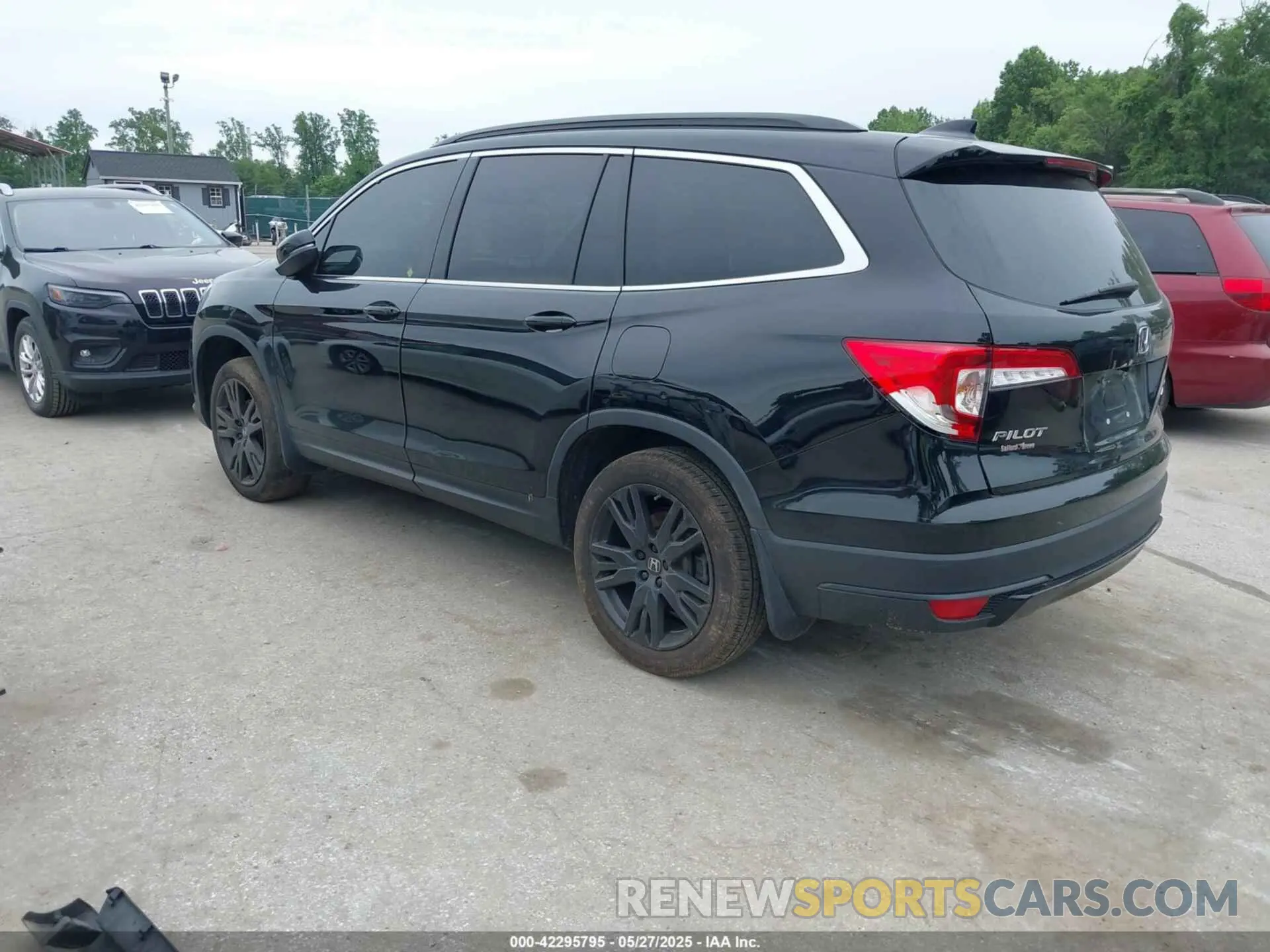3 Photograph of a damaged car 5FNYF6H25NB083752 HONDA PILOT 2022