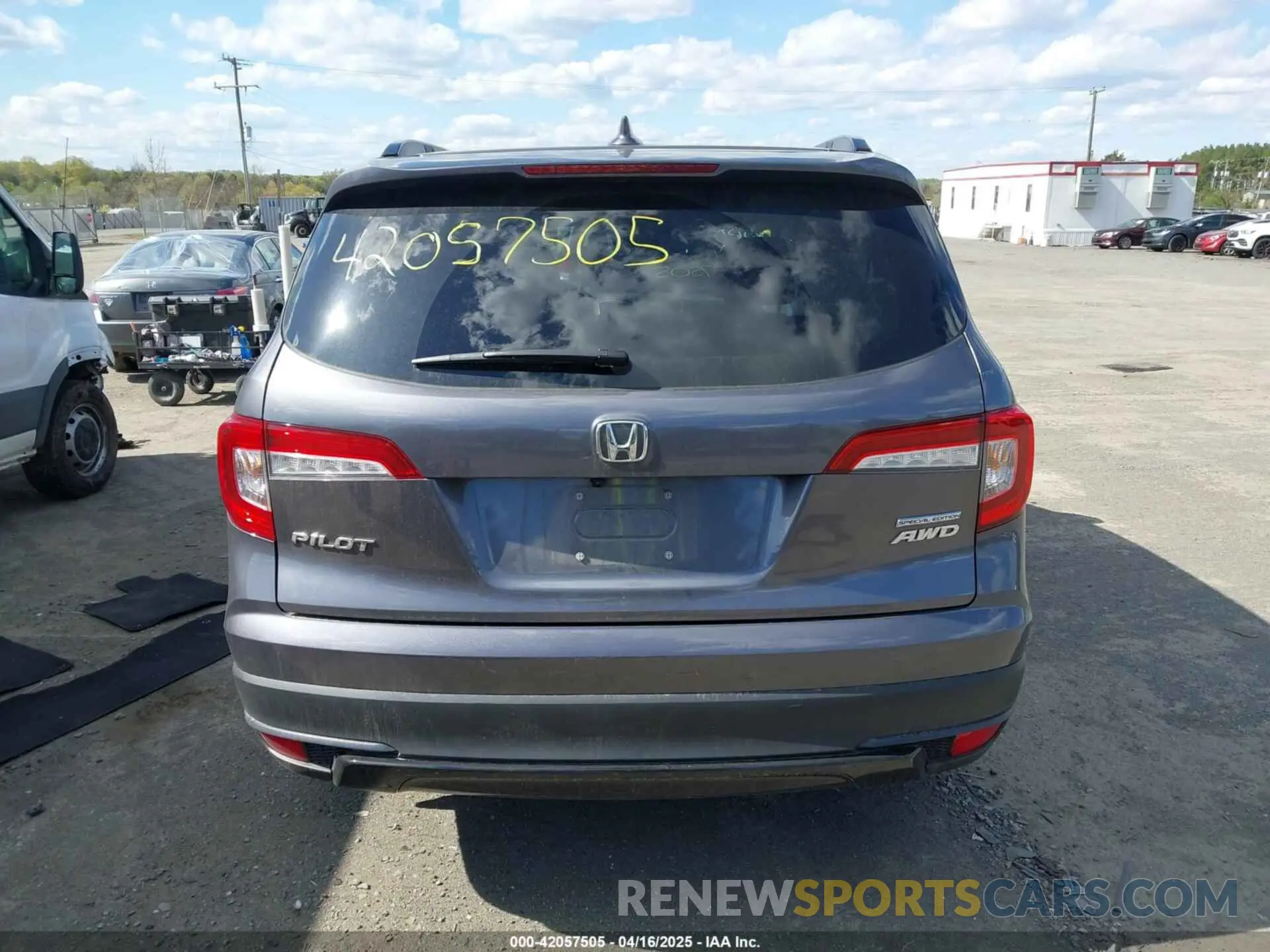 16 Photograph of a damaged car 5FNYF6H25NB096680 HONDA PILOT 2022