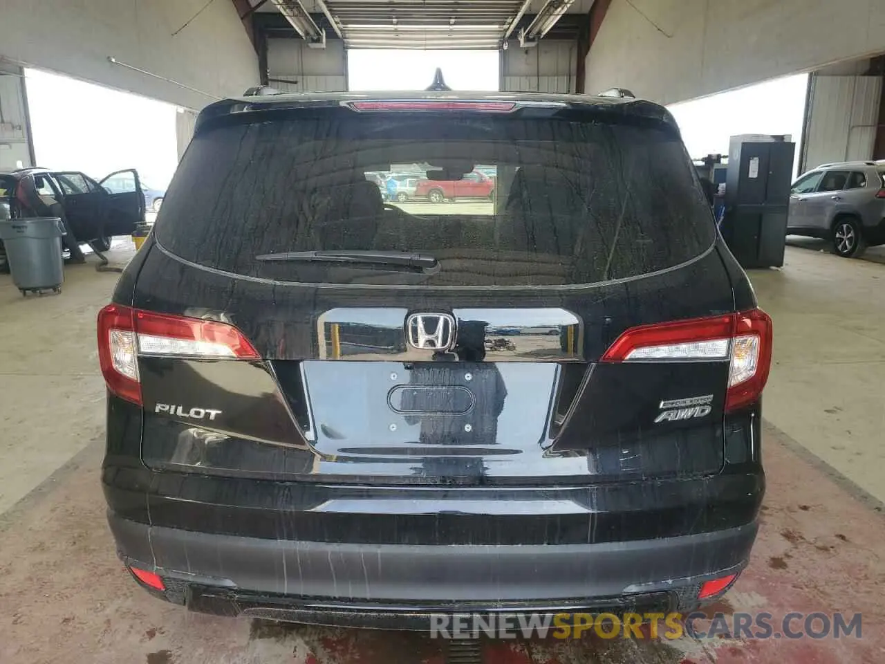 6 Photograph of a damaged car 5FNYF6H26NB094534 HONDA PILOT 2022