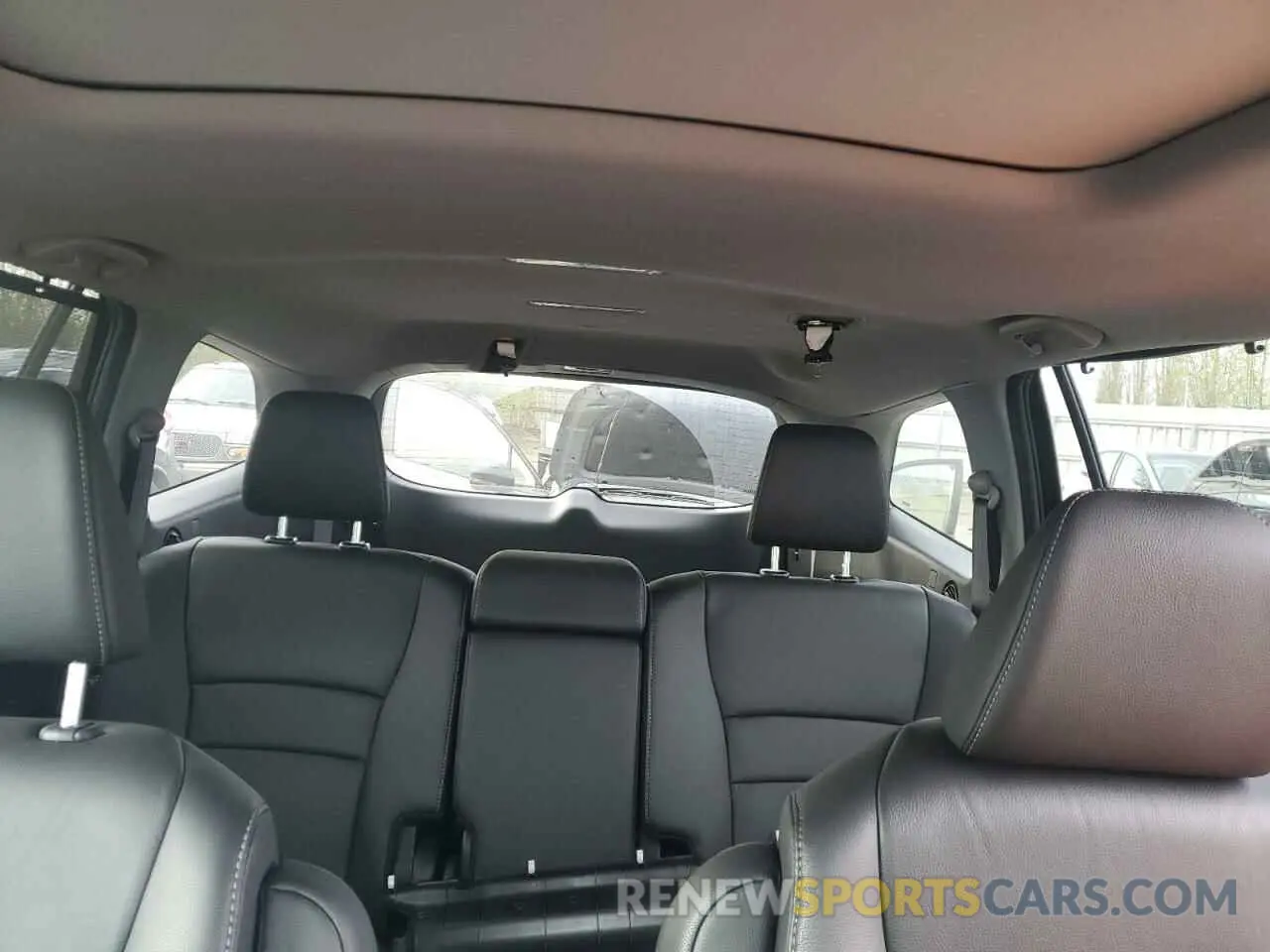 10 Photograph of a damaged car 5FNYF6H26NB101062 HONDA PILOT 2022