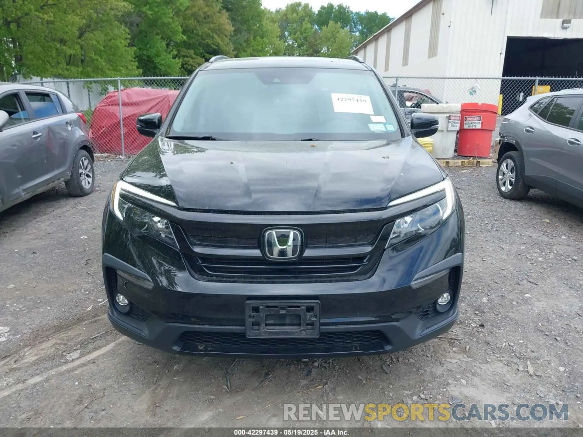 12 Photograph of a damaged car 5FNYF6H27NB005196 HONDA PILOT 2022