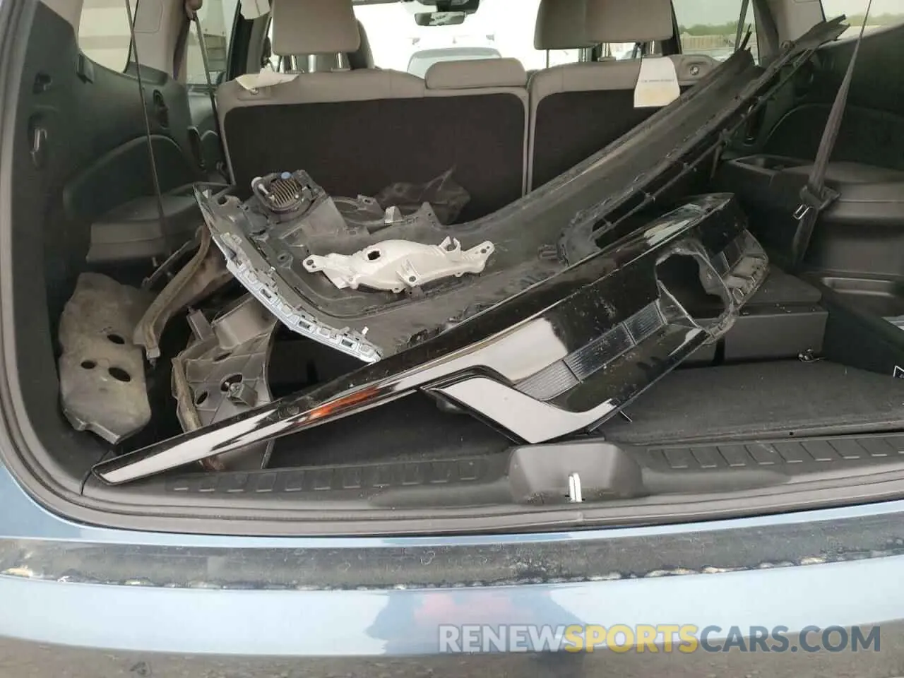 13 Photograph of a damaged car 5FNYF6H27NB033838 HONDA PILOT 2022