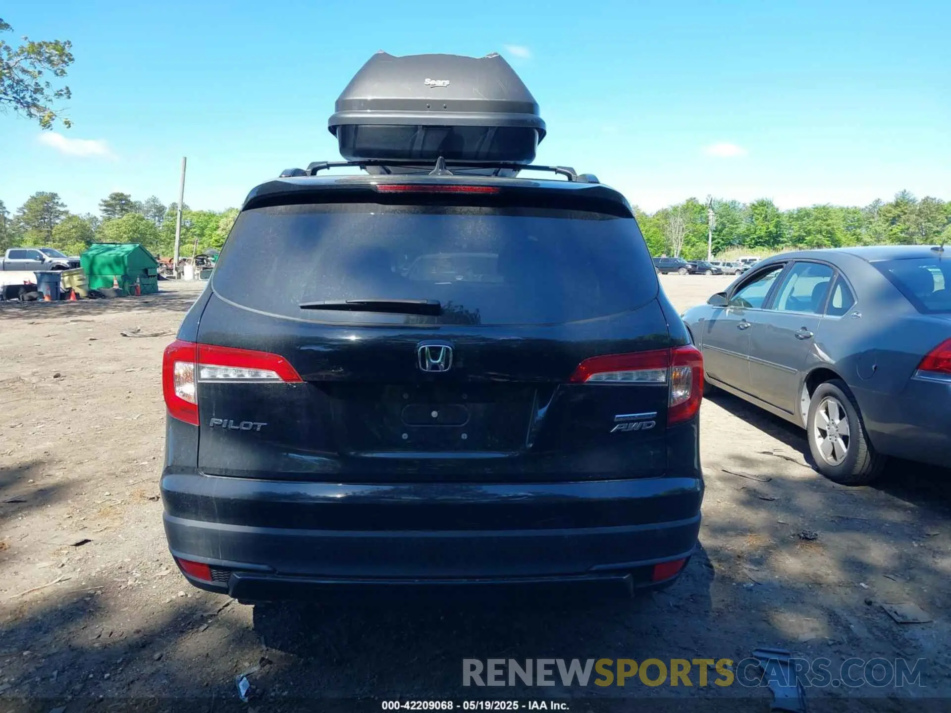 16 Photograph of a damaged car 5FNYF6H28NB014117 HONDA PILOT 2022