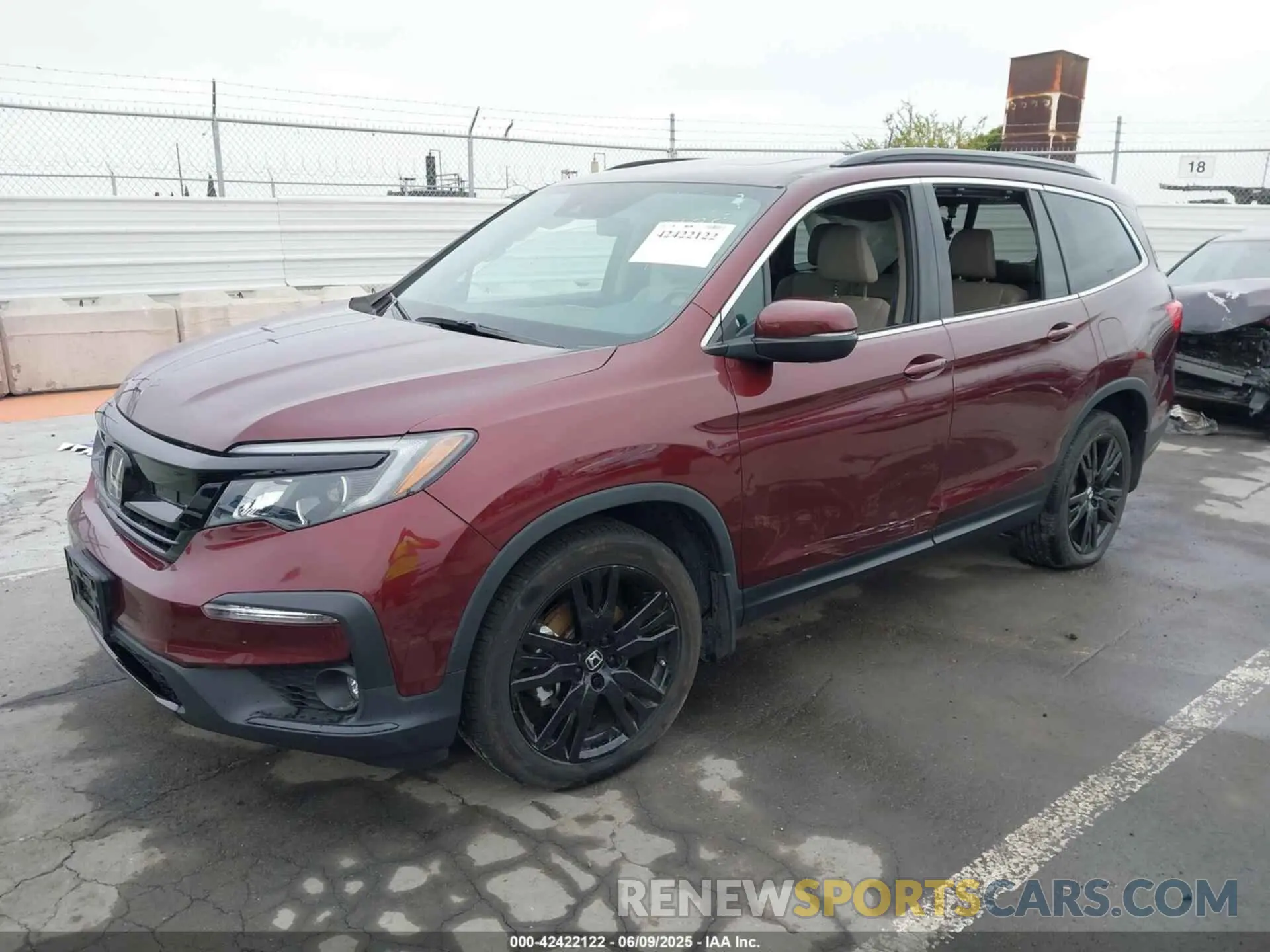 2 Photograph of a damaged car 5FNYF6H29NB084385 HONDA PILOT 2022
