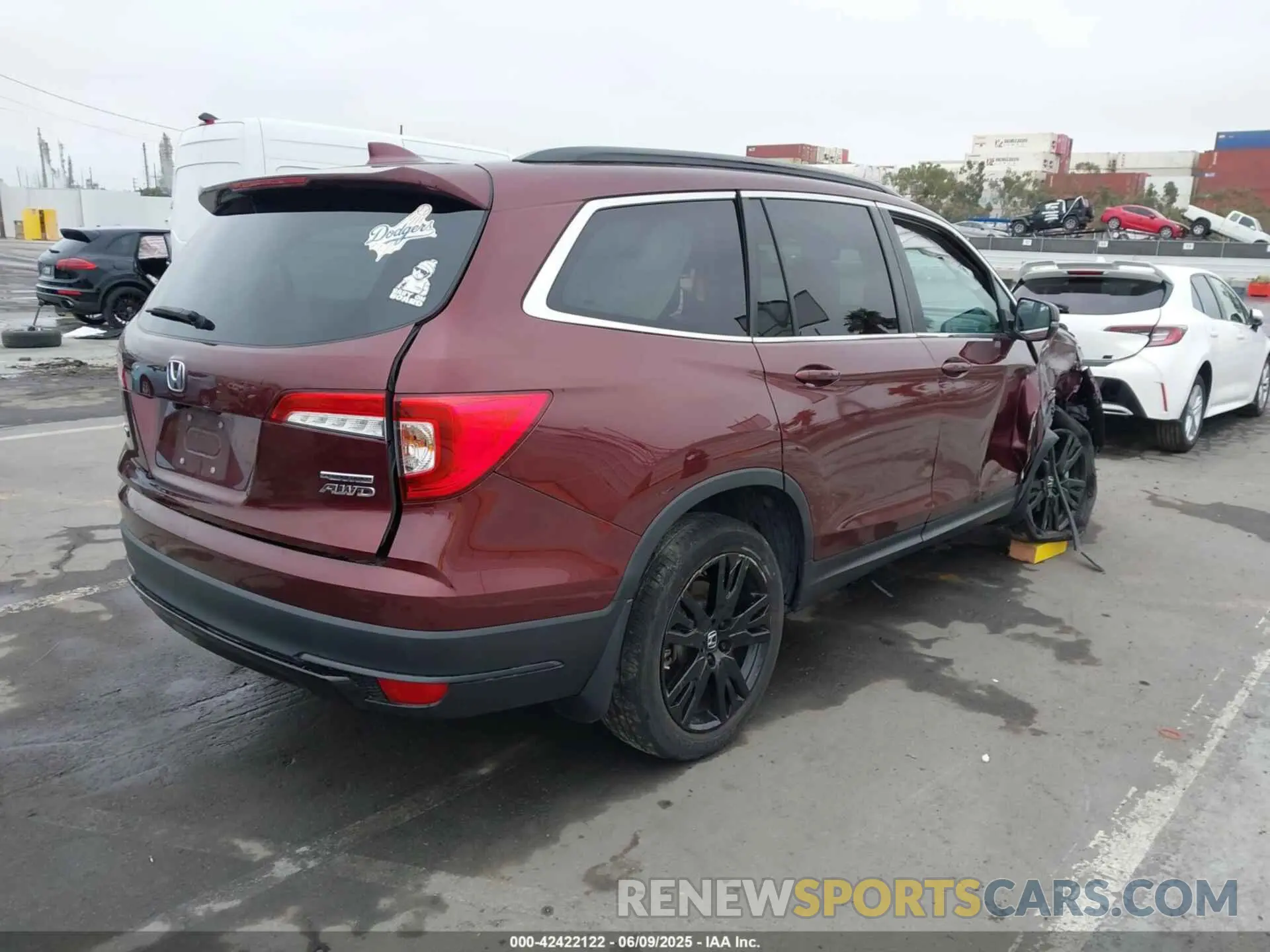 4 Photograph of a damaged car 5FNYF6H29NB084385 HONDA PILOT 2022