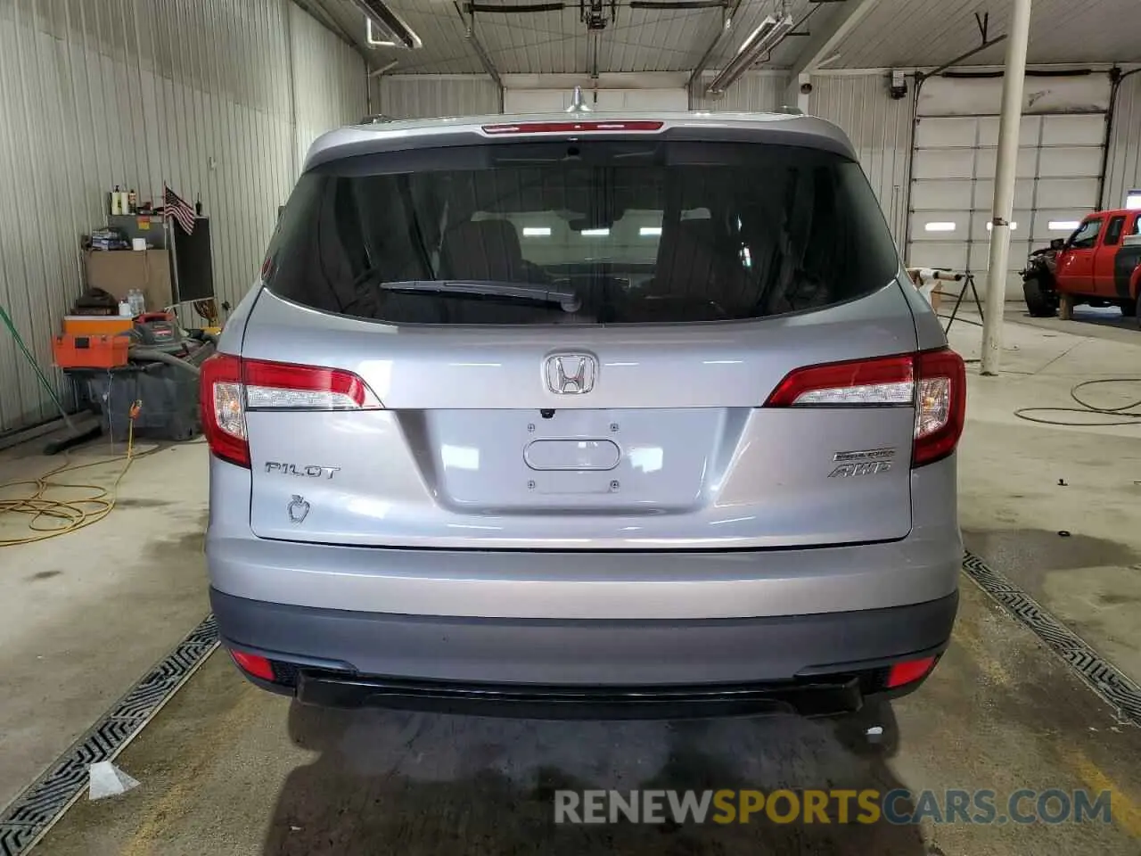 6 Photograph of a damaged car 5FNYF6H29NB101363 HONDA PILOT 2022