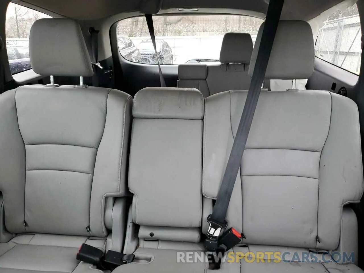10 Photograph of a damaged car 5FNYF6H2XNB043313 HONDA PILOT 2022