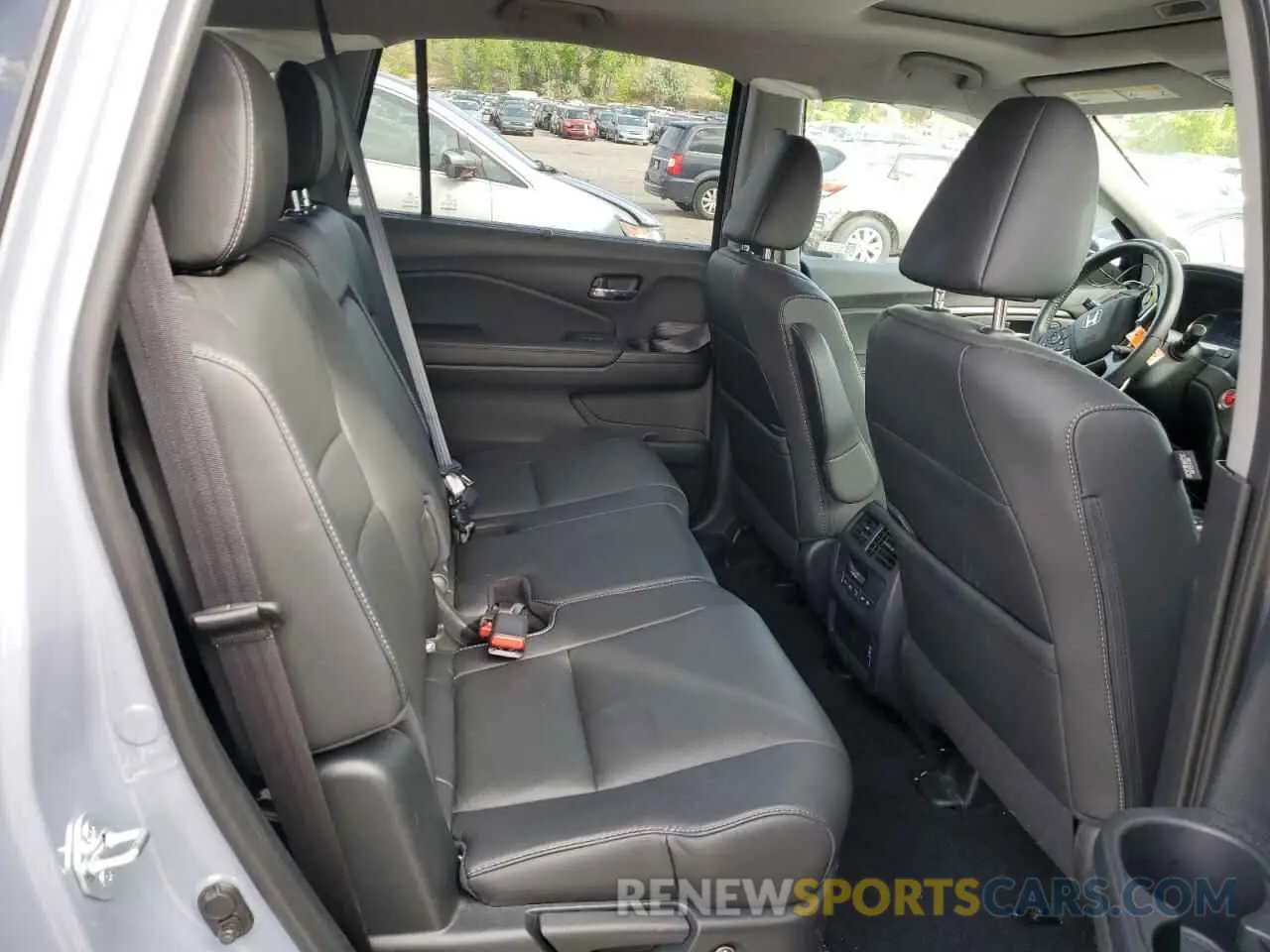 11 Photograph of a damaged car 5FNYF6H2XNB055610 HONDA PILOT 2022