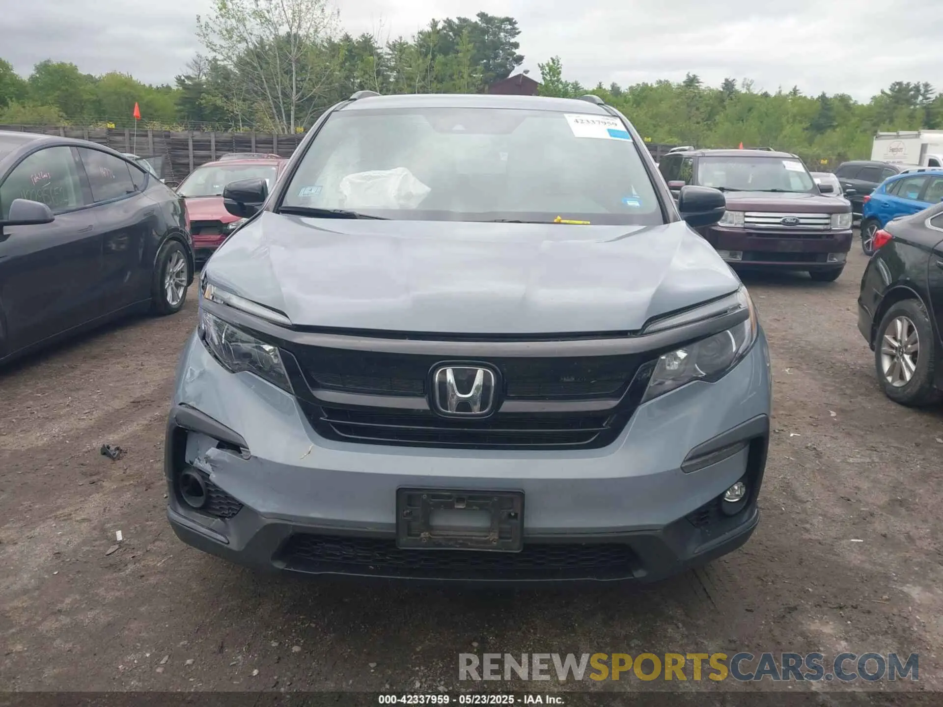 12 Photograph of a damaged car 5FNYF6H31NB038980 HONDA PILOT 2022