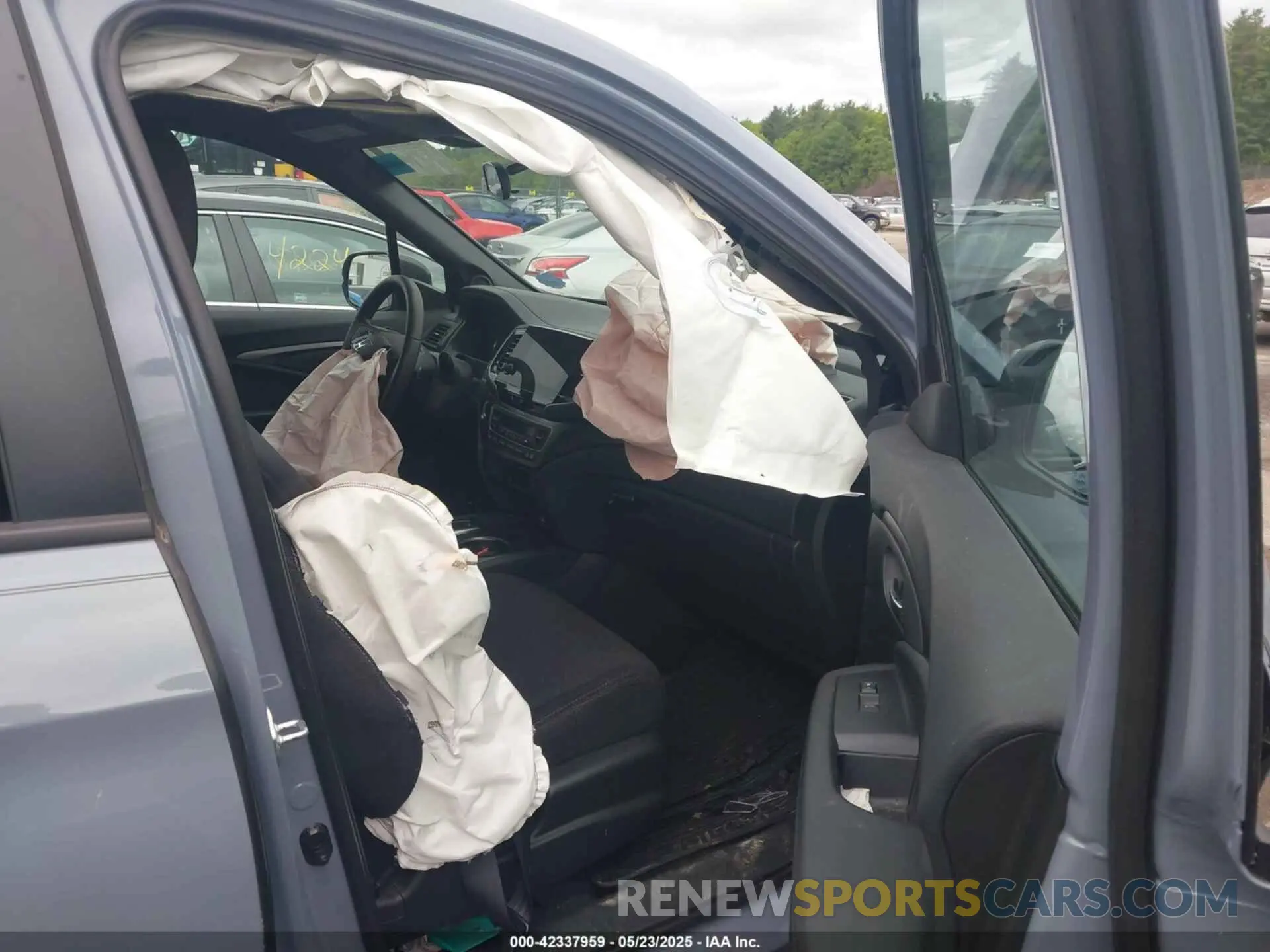 5 Photograph of a damaged car 5FNYF6H31NB038980 HONDA PILOT 2022