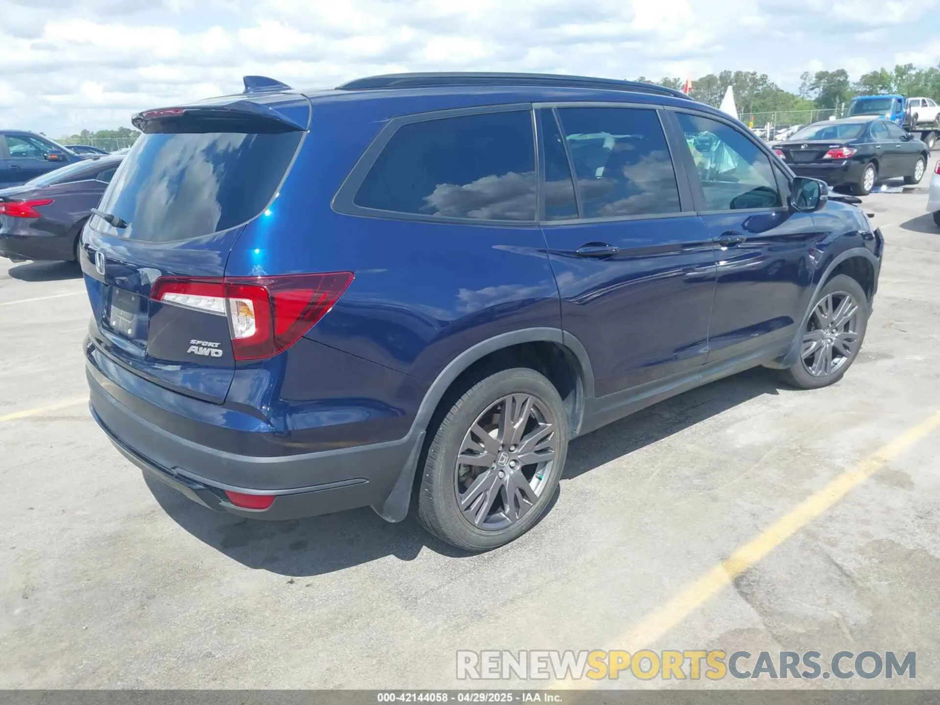 4 Photograph of a damaged car 5FNYF6H31NB075317 HONDA PILOT 2022