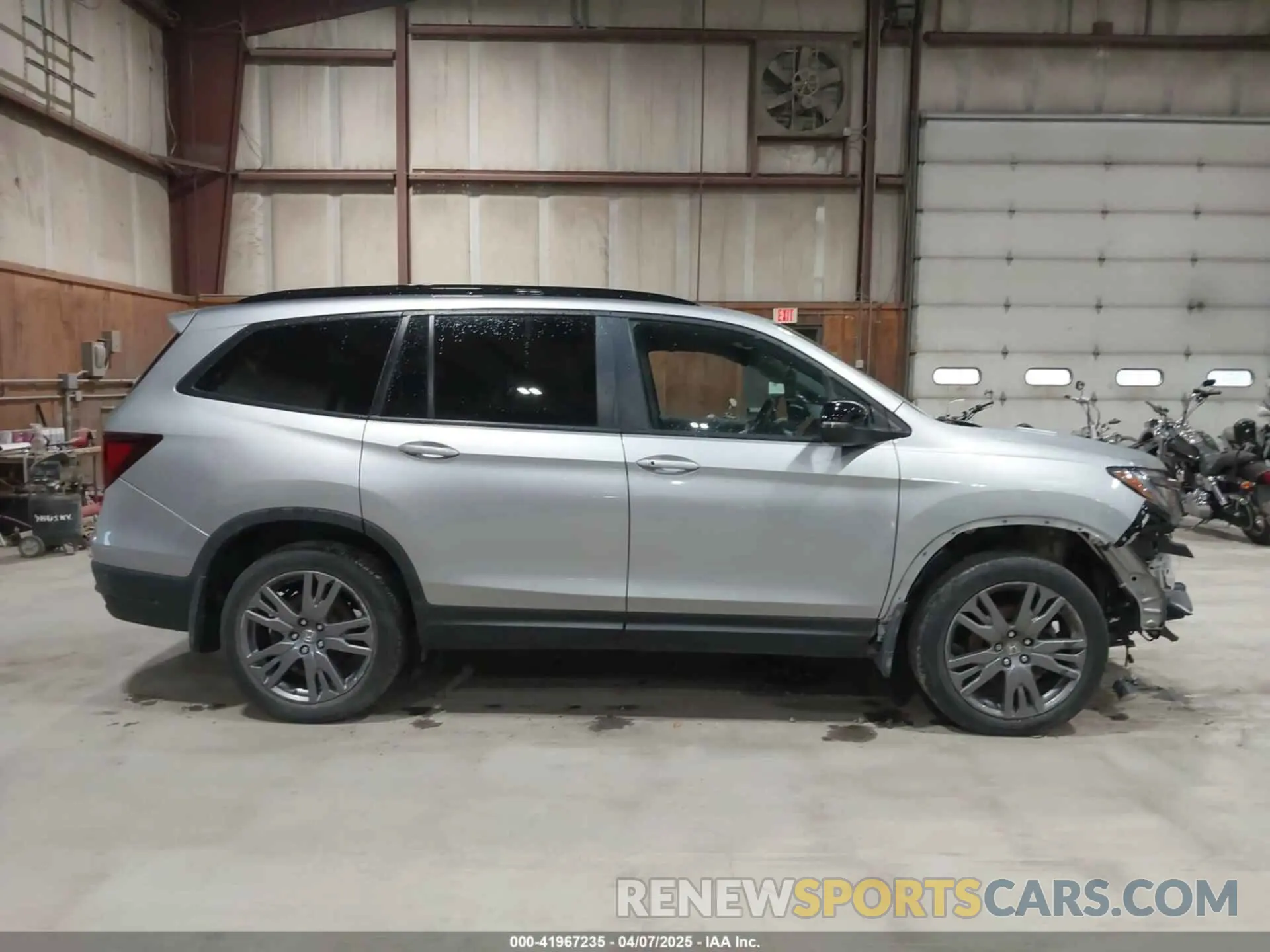 14 Photograph of a damaged car 5FNYF6H32NB068845 HONDA PILOT 2022