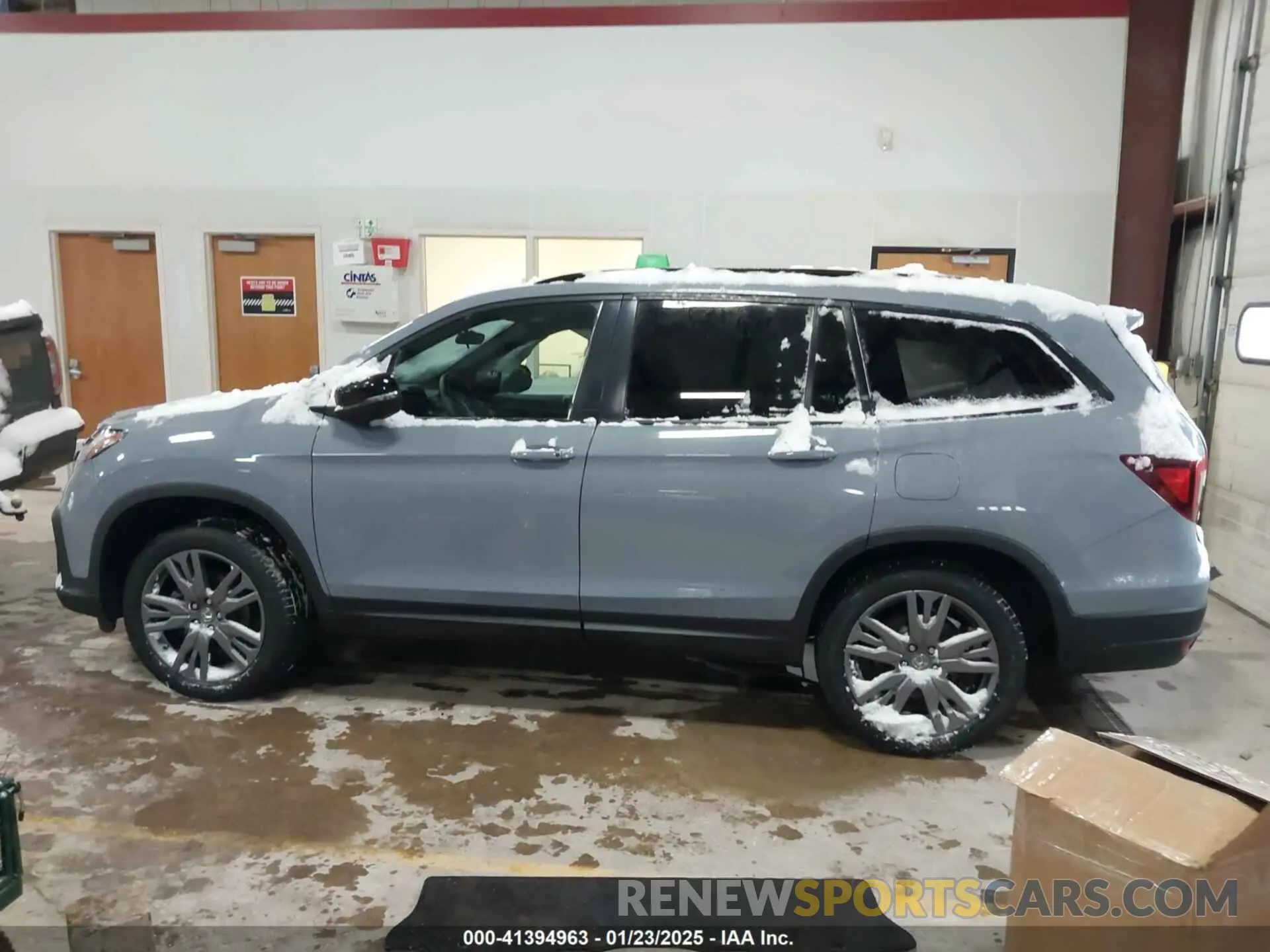 14 Photograph of a damaged car 5FNYF6H33NB035854 HONDA PILOT 2022