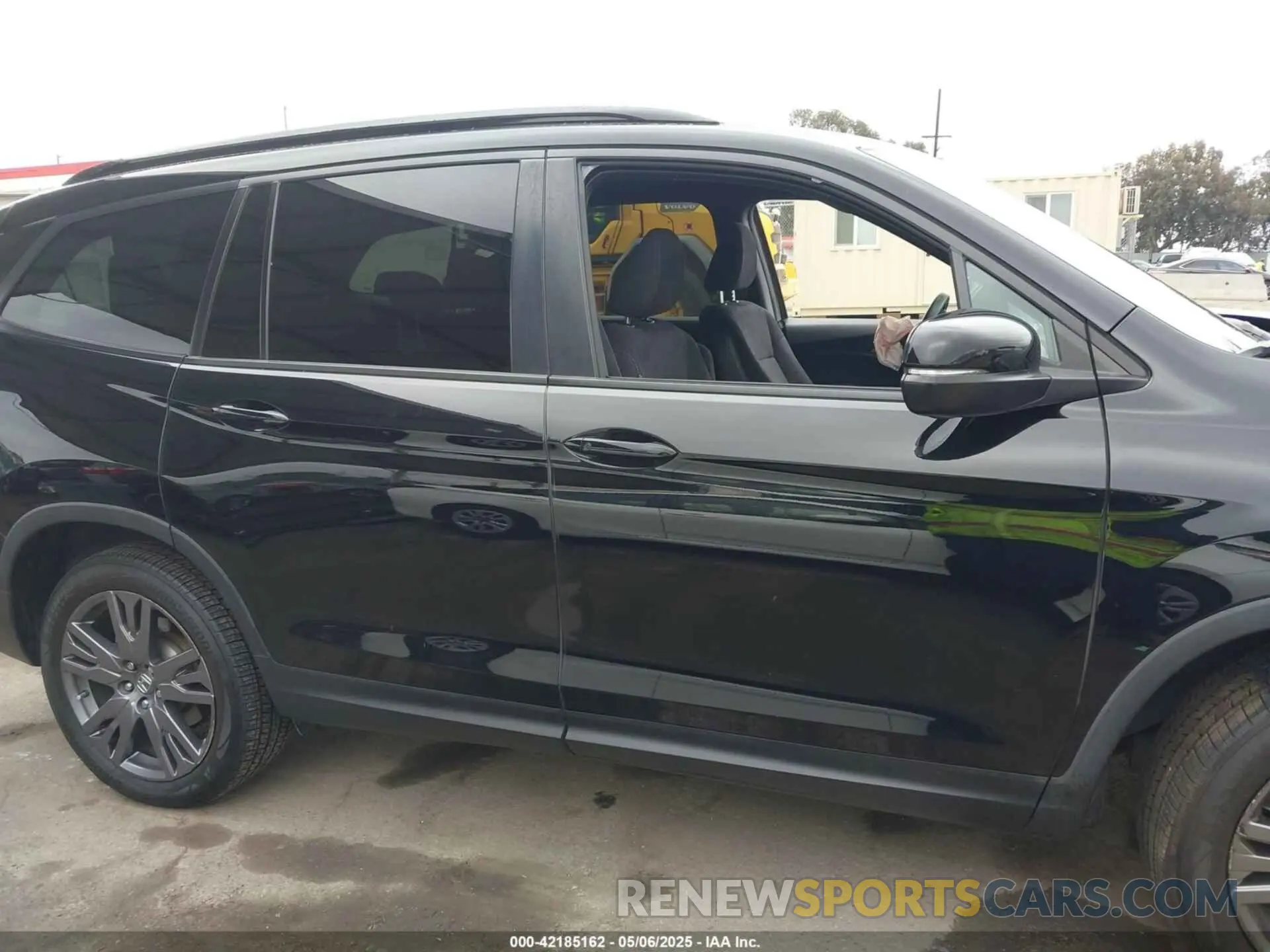 12 Photograph of a damaged car 5FNYF6H38NB059356 HONDA PILOT 2022