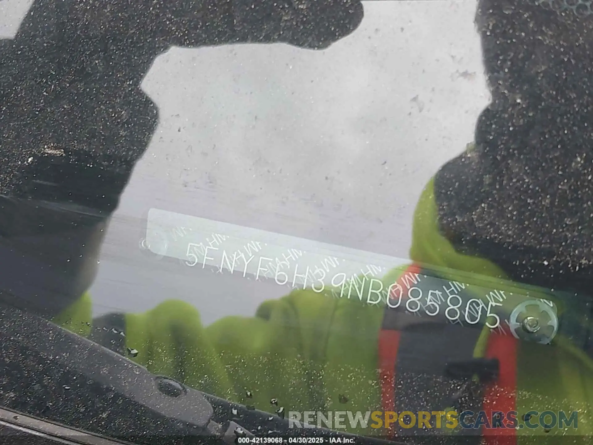 16 Photograph of a damaged car 5FNYF6H39NB085805 HONDA PILOT 2022