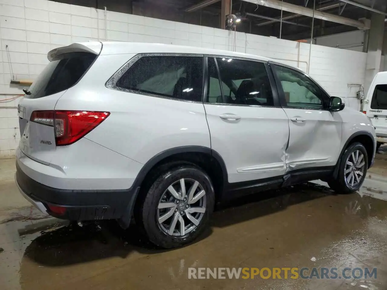3 Photograph of a damaged car 5FNYF6H50NB099934 HONDA PILOT 2022