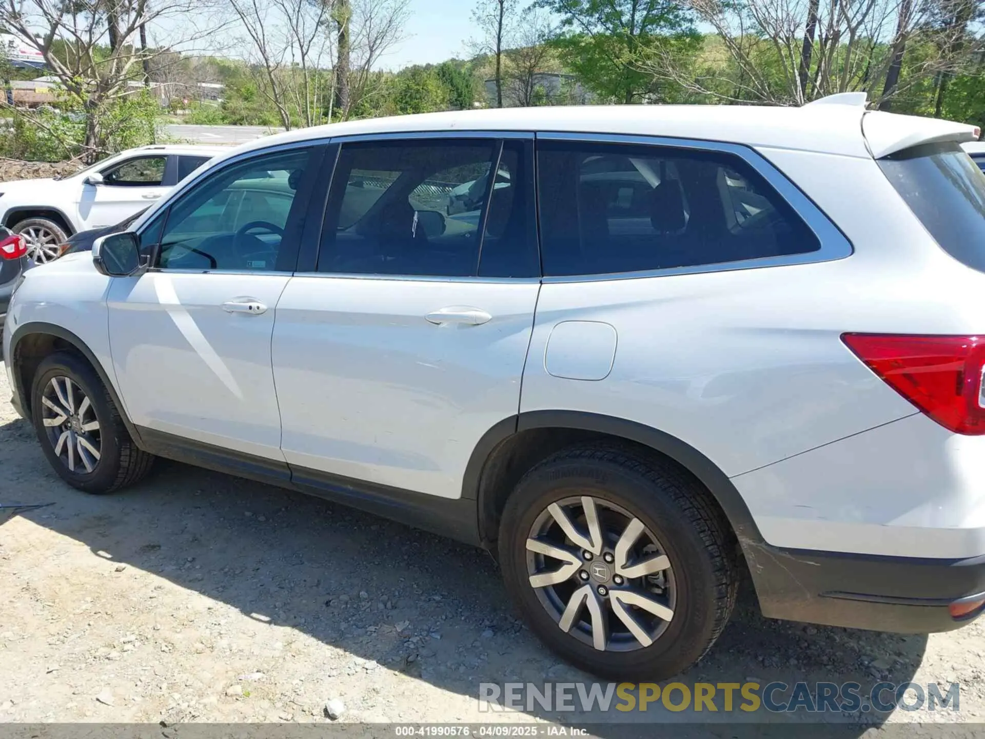 14 Photograph of a damaged car 5FNYF6H51NB014258 HONDA PILOT 2022