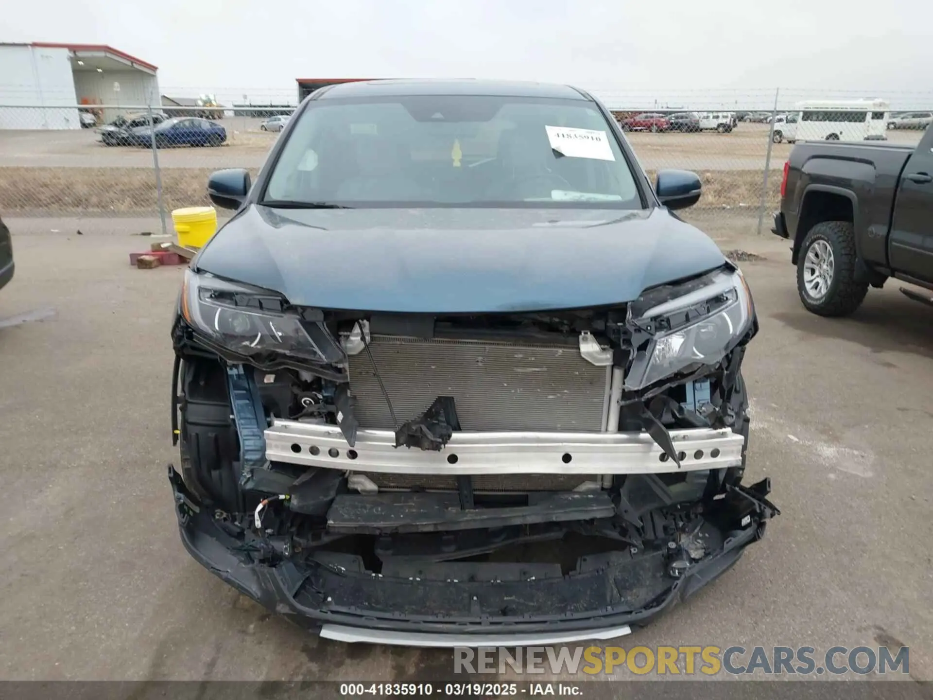 12 Photograph of a damaged car 5FNYF6H51NB018567 HONDA PILOT 2022