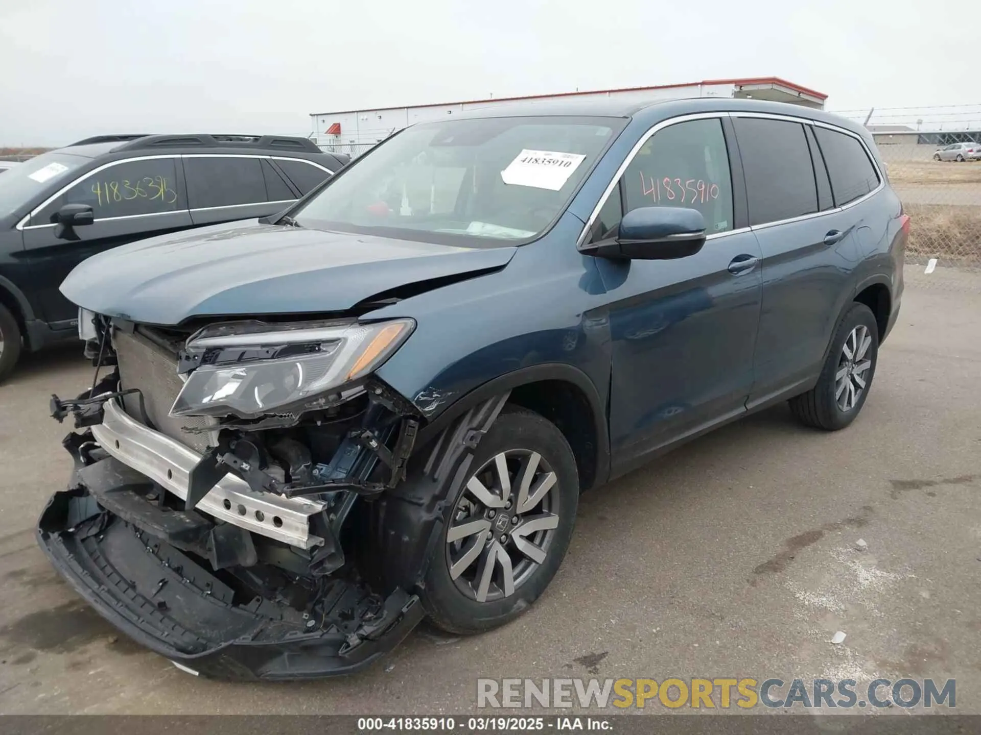 2 Photograph of a damaged car 5FNYF6H51NB018567 HONDA PILOT 2022