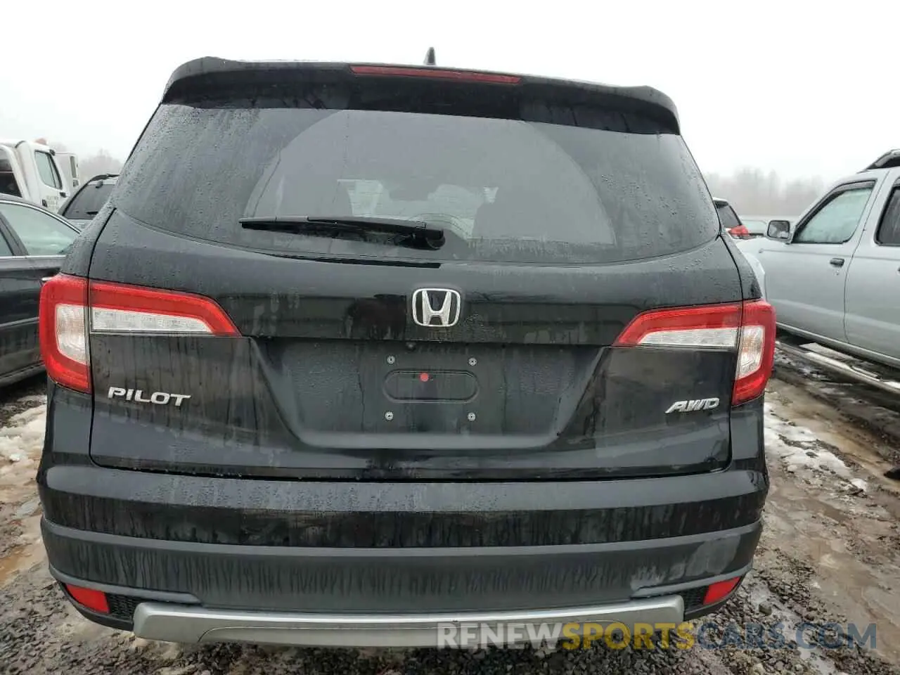 6 Photograph of a damaged car 5FNYF6H52NB009313 HONDA PILOT 2022