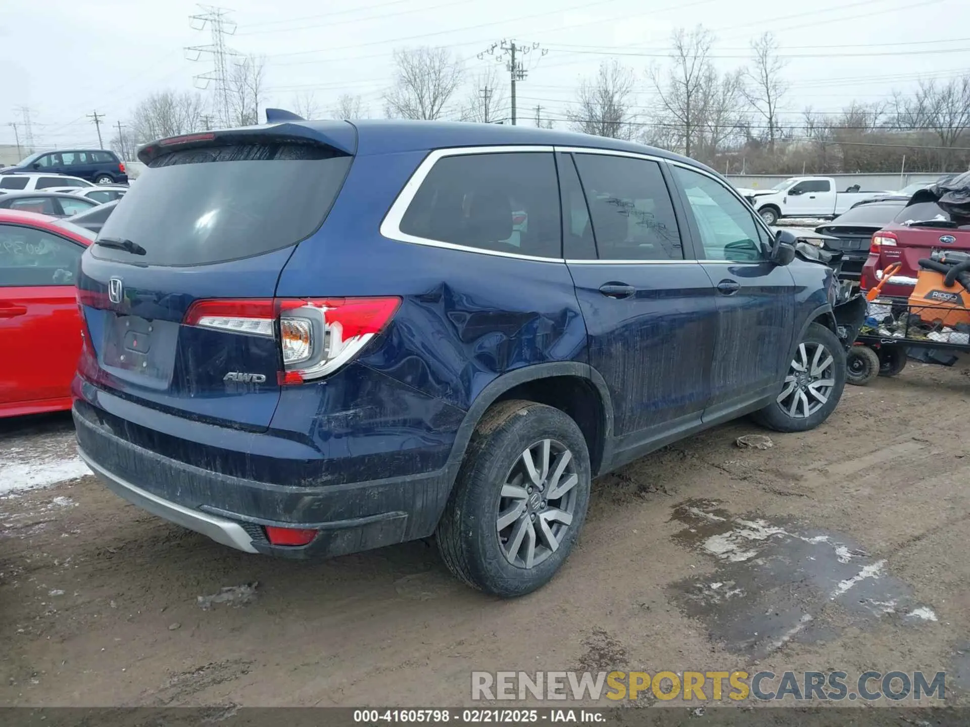 4 Photograph of a damaged car 5FNYF6H53NB010082 HONDA PILOT 2022