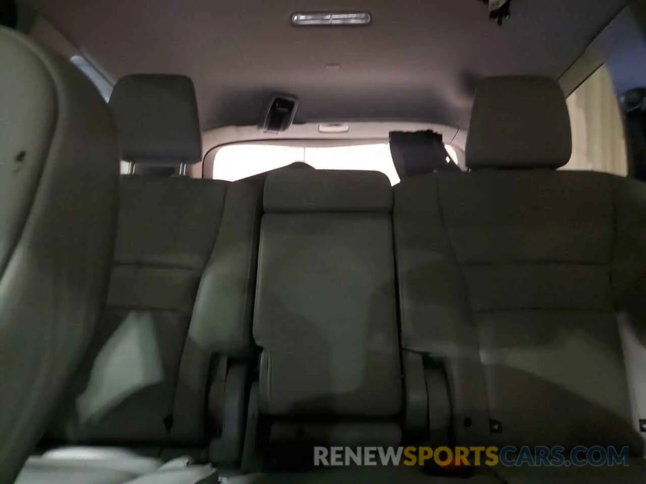 10 Photograph of a damaged car 5FNYF6H54NB006848 HONDA PILOT 2022