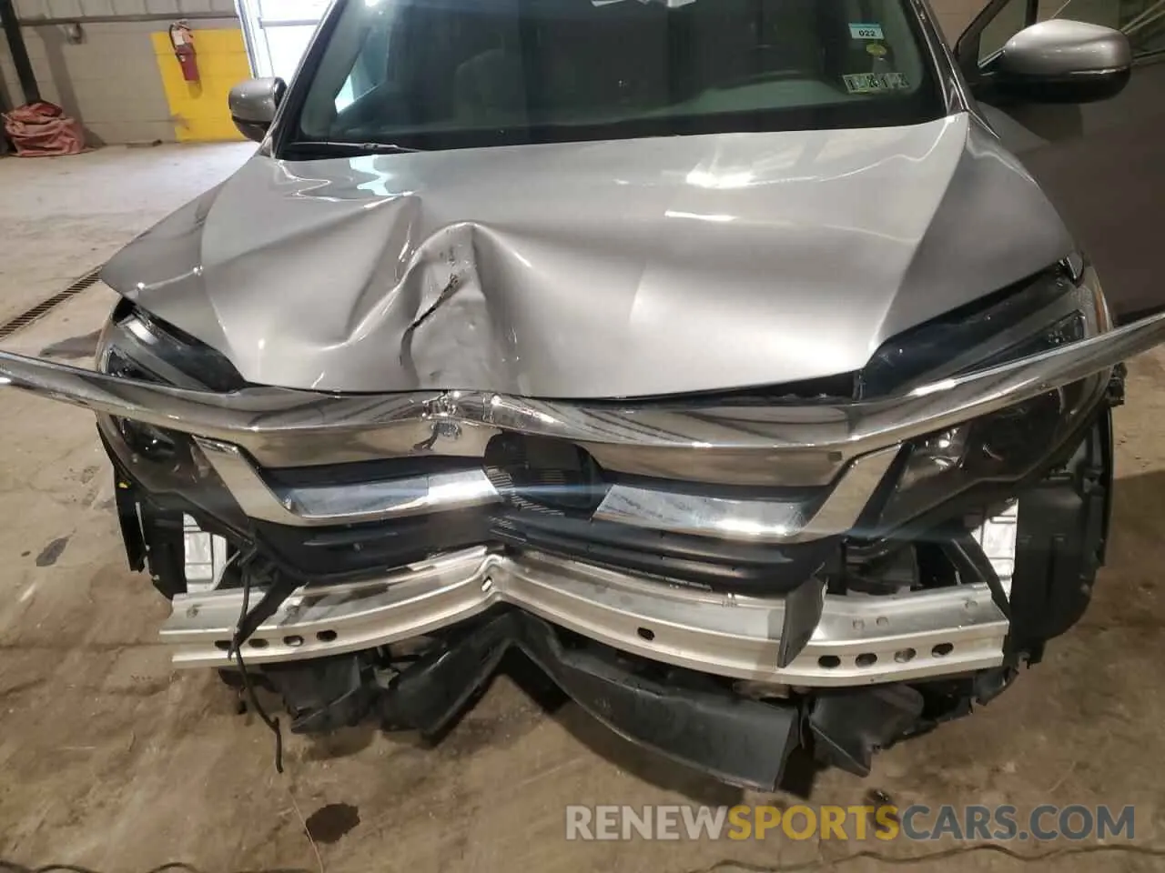 13 Photograph of a damaged car 5FNYF6H54NB006848 HONDA PILOT 2022