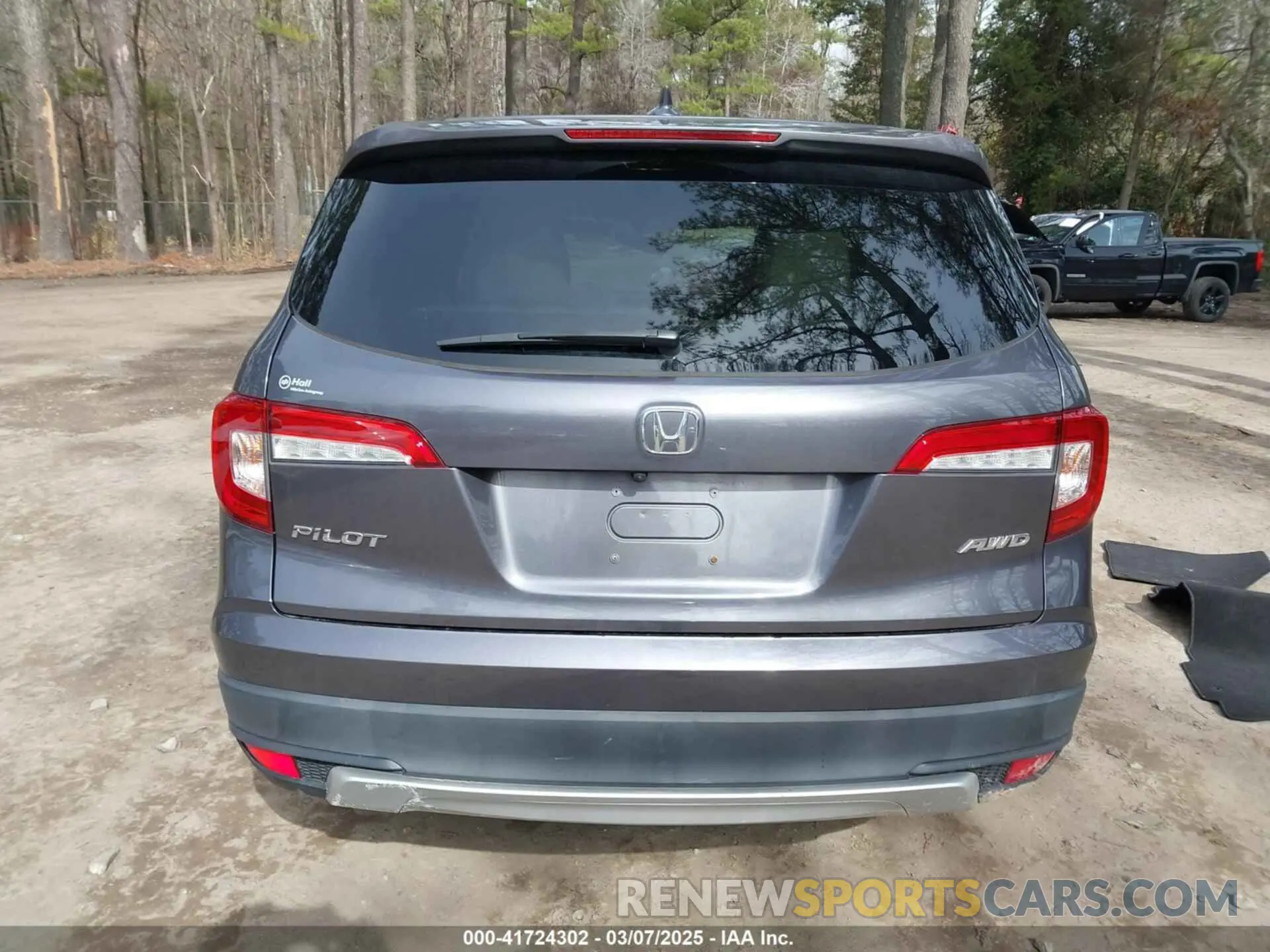 16 Photograph of a damaged car 5FNYF6H54NB009670 HONDA PILOT 2022