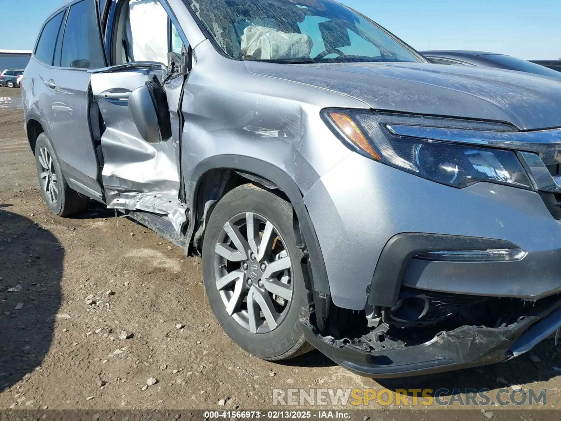 6 Photograph of a damaged car 5FNYF6H54NB018613 HONDA PILOT 2022