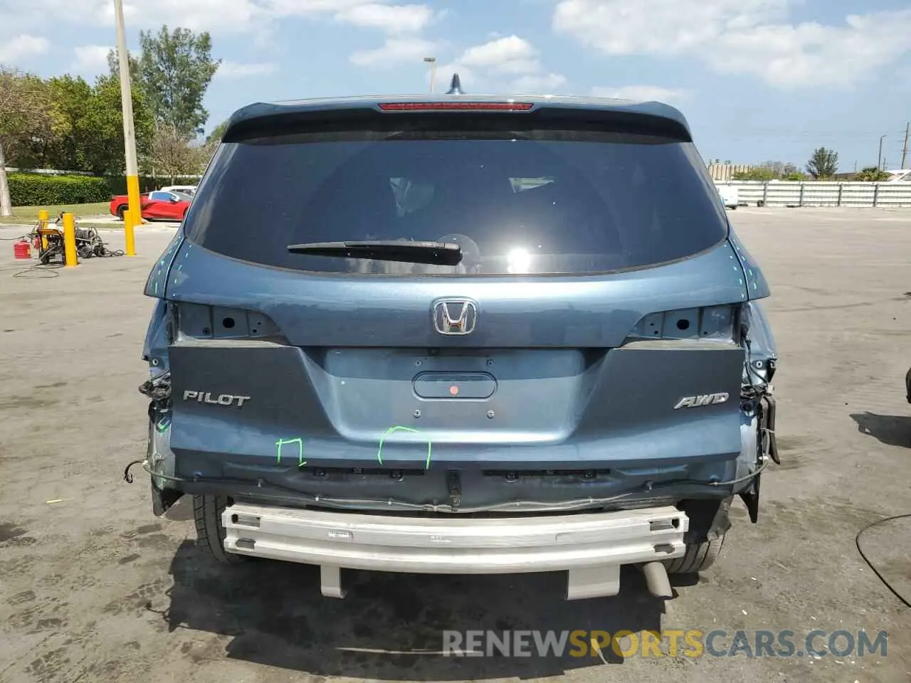6 Photograph of a damaged car 5FNYF6H56NB009475 HONDA PILOT 2022