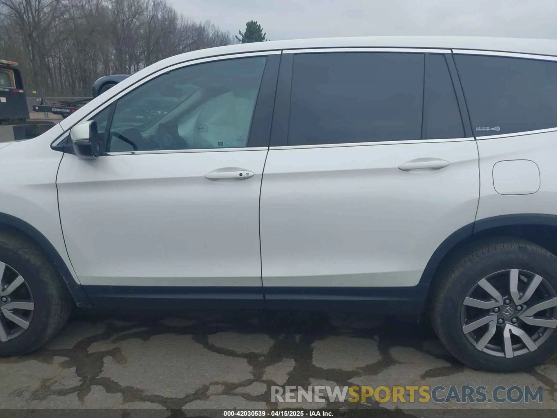 14 Photograph of a damaged car 5FNYF6H56NB021657 HONDA PILOT 2022