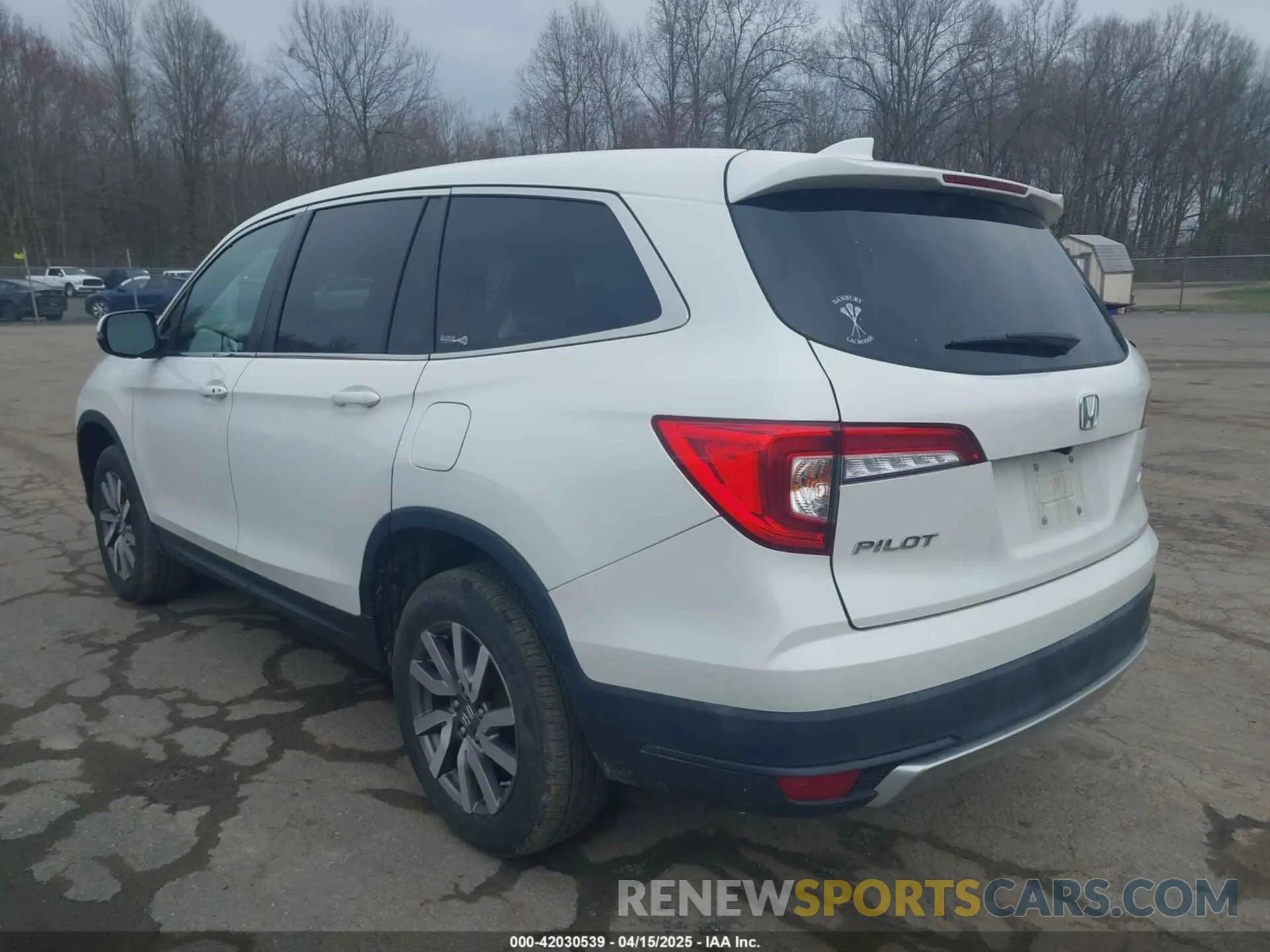 3 Photograph of a damaged car 5FNYF6H56NB021657 HONDA PILOT 2022