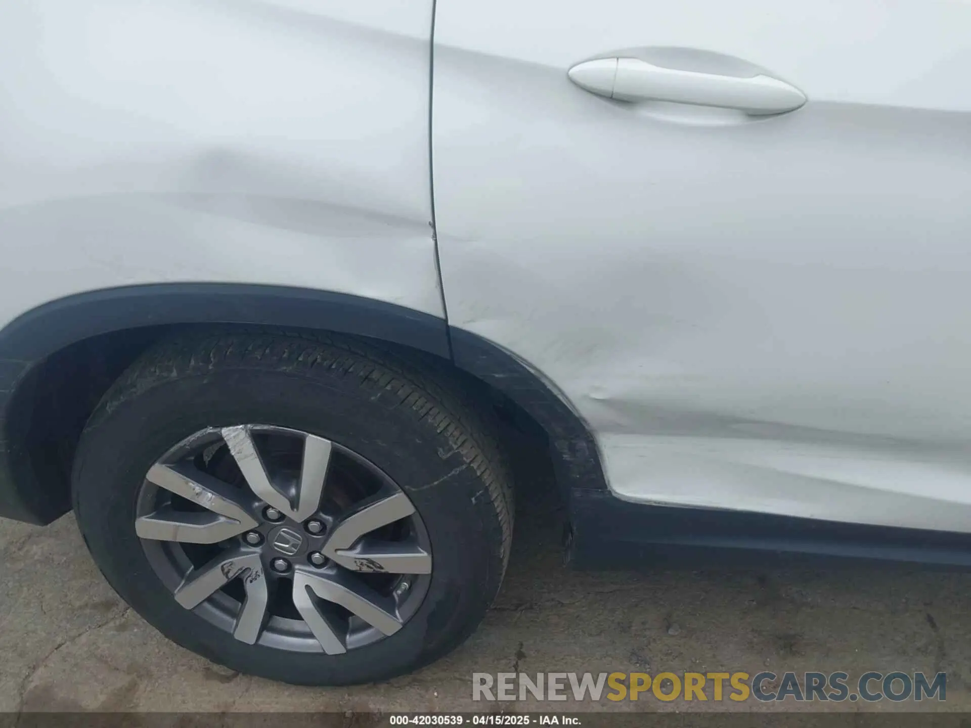 6 Photograph of a damaged car 5FNYF6H56NB021657 HONDA PILOT 2022