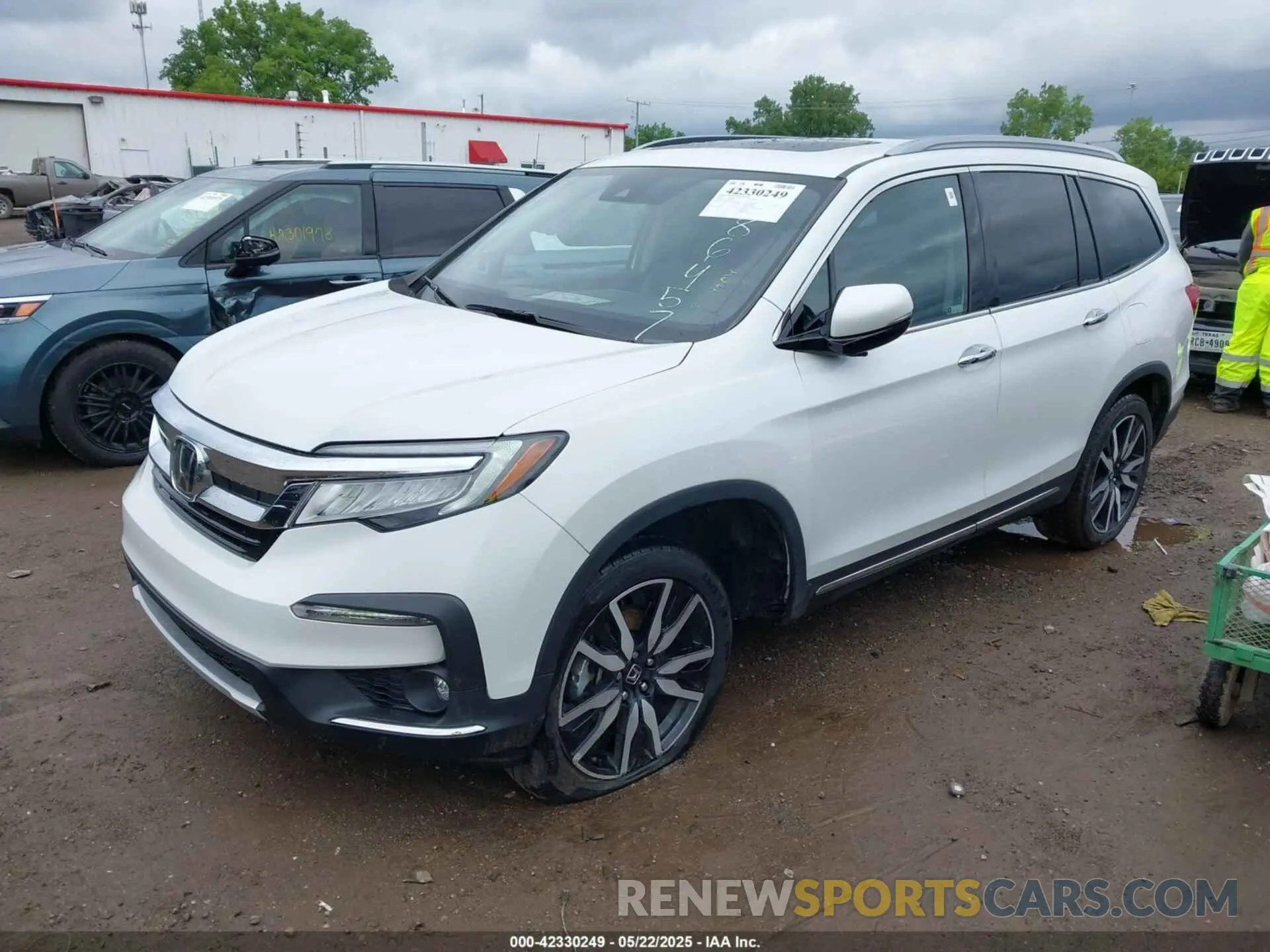 2 Photograph of a damaged car 5FNYF6H63NB086457 HONDA PILOT 2022