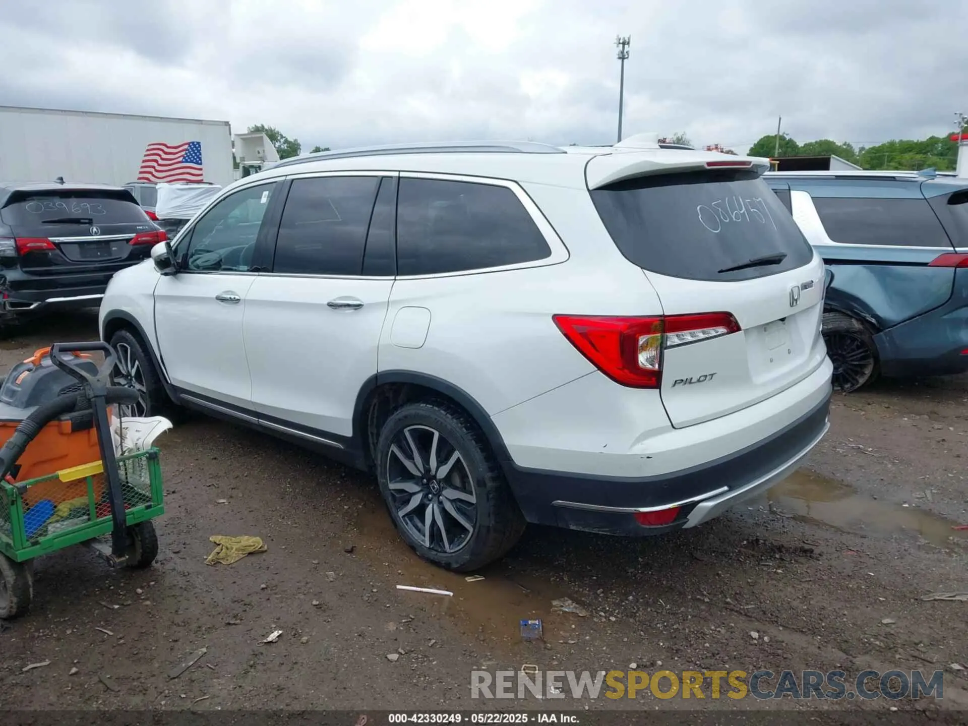 3 Photograph of a damaged car 5FNYF6H63NB086457 HONDA PILOT 2022